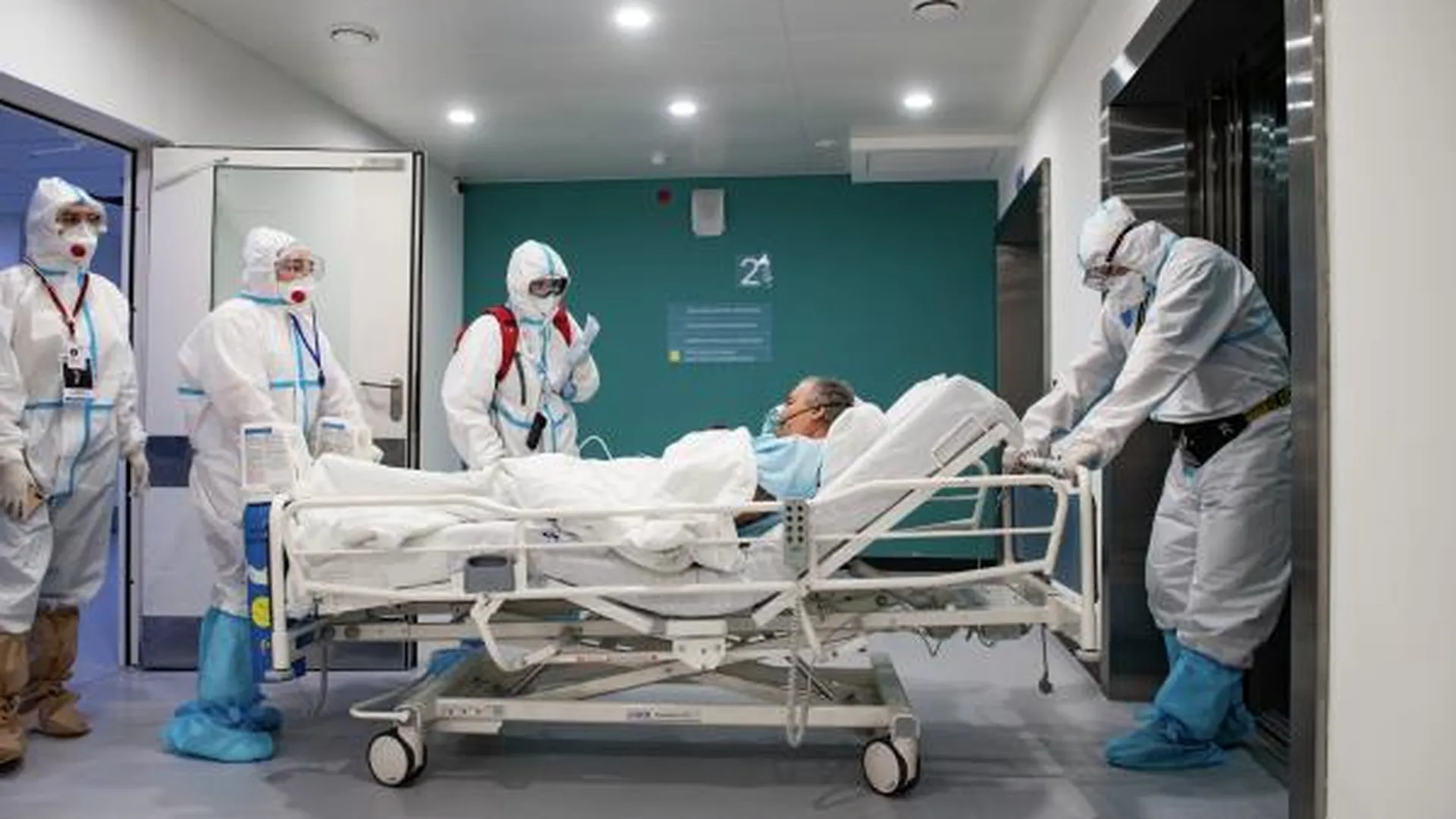 Санитарные врачи пожаловались на снижение темпов заболеваемости ковидом в России