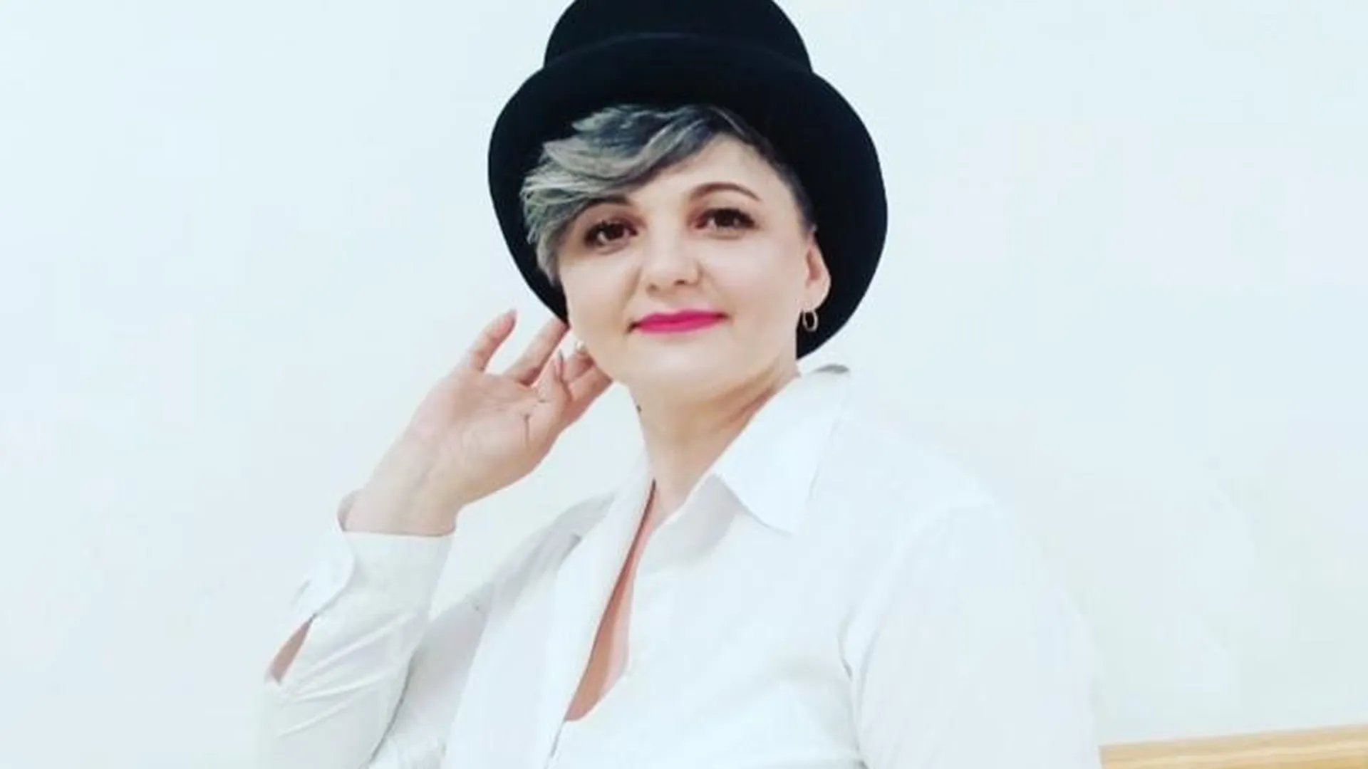 Мастерицу из Орехово-Зуево пригласили на Всемирную выставку в Париж с ее шляпками