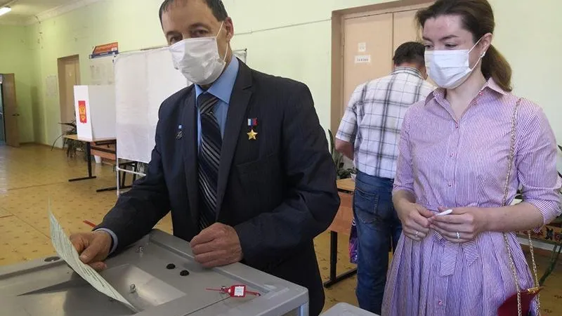 Долг каждого: политики, звезды эстрады и кино выбирают для голосования участки в Московской области 