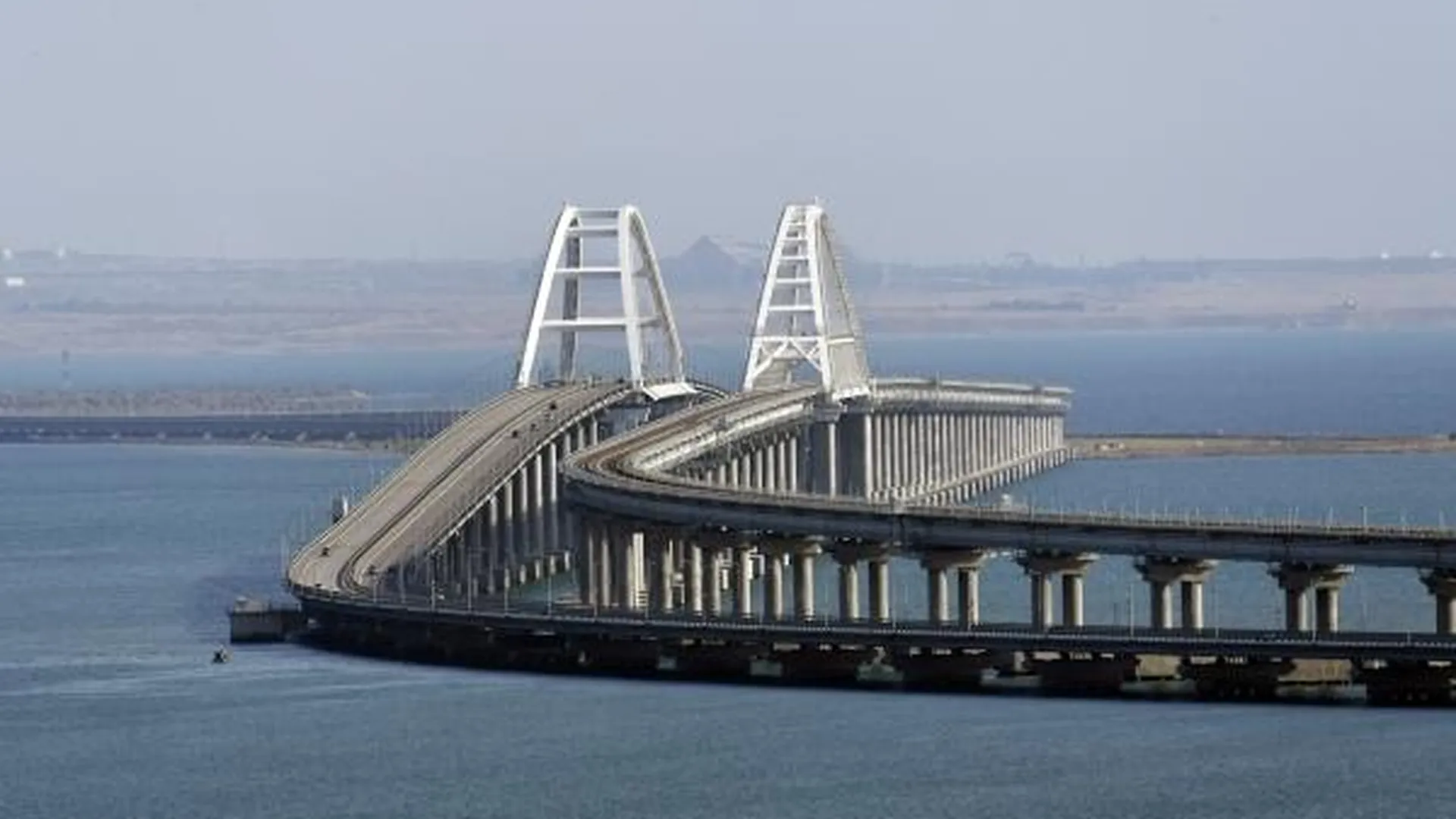 Украина признала, что Крымский мост хорошо защищен