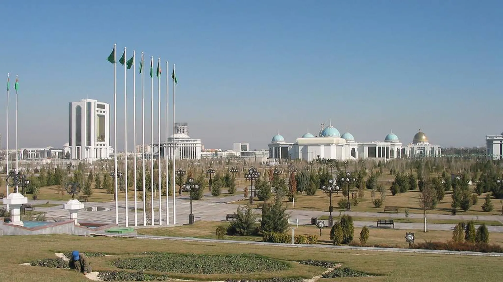 ЦИК Туркмении начал готовиться к внеочередным выборам президента