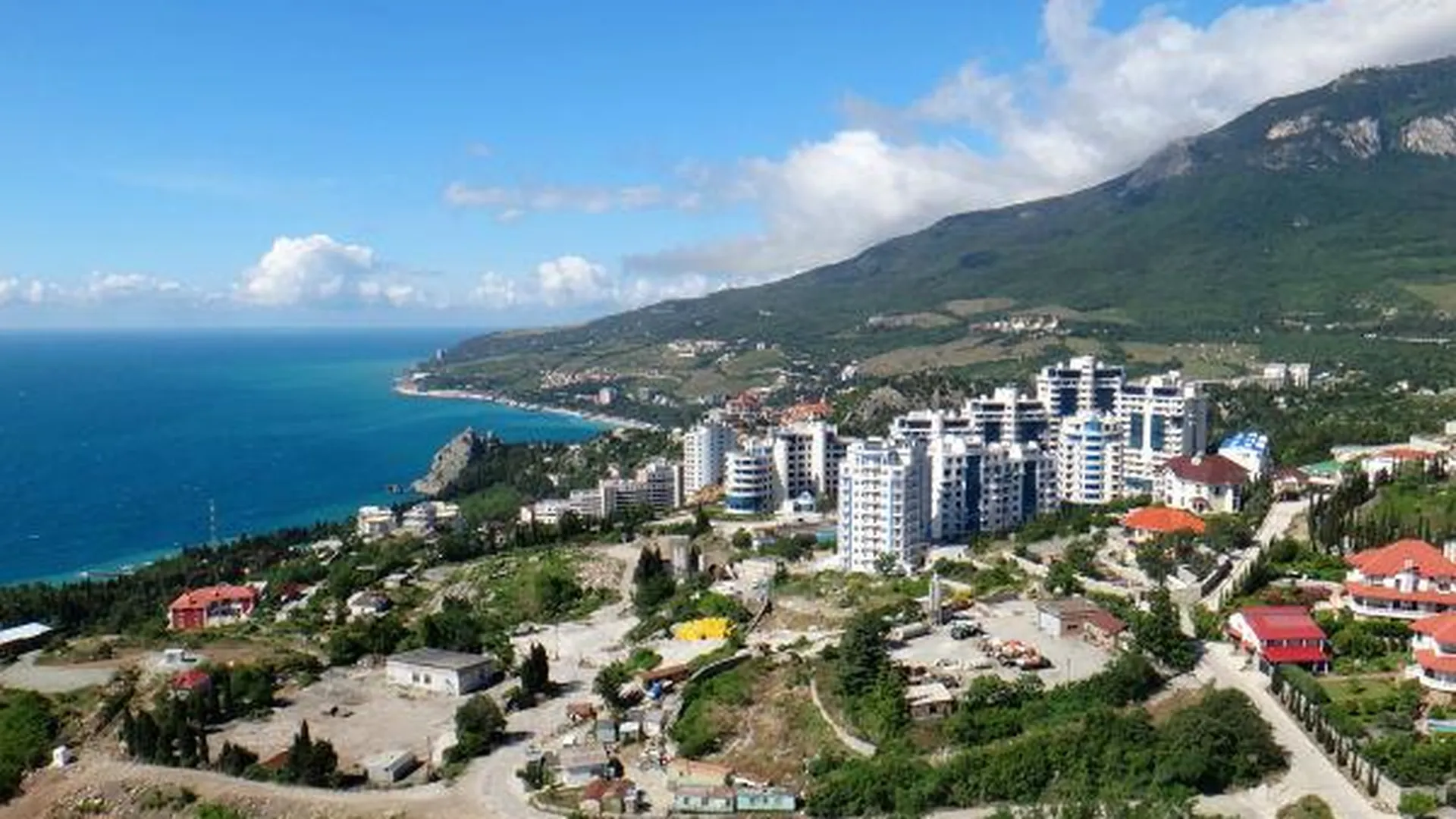 Туроператоры Подмосковья в целях сотрудничества отправятся в Крым 