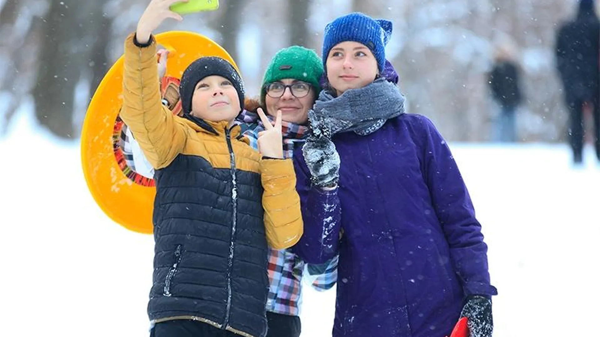 Горки, тусы, Новый год: чем лучшие парки Подмосковья удивят посетителей зимой
