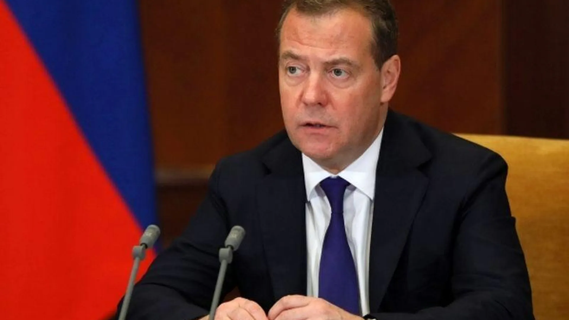 Медведев назвал Илона Маска российским разведчиком 