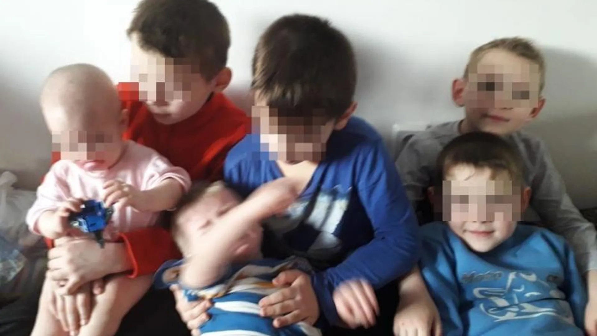 В Краснознаменске мать пятерых детей бросила их на бабушку