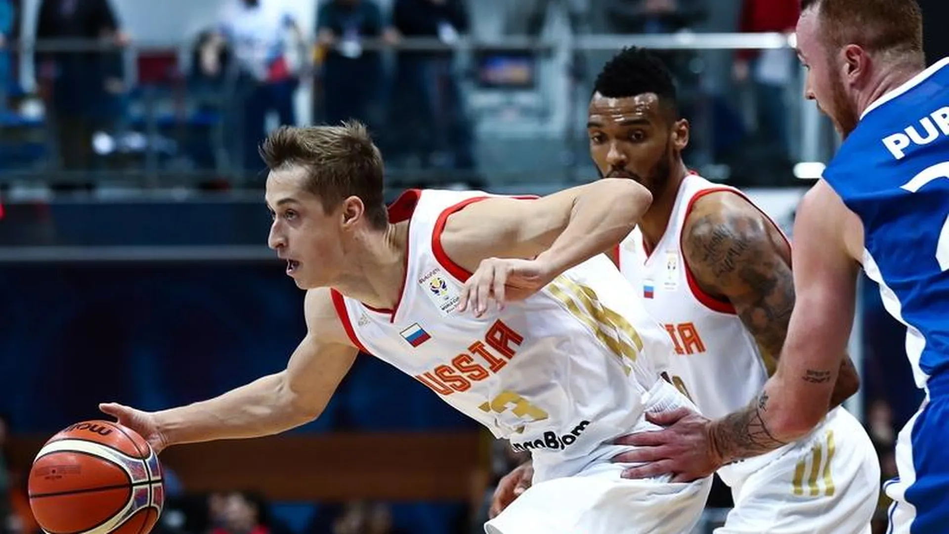 Сборная России по баскетболу одержала победу над чехами в Химках
