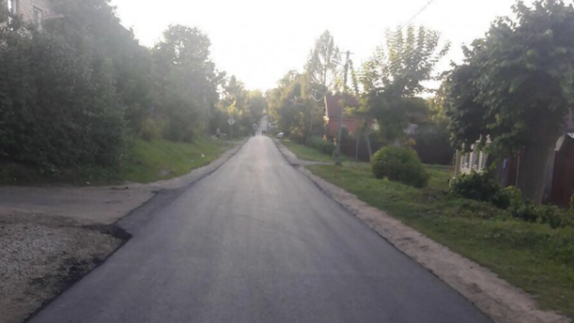 Дорогу В Апрелевке, которая была разбита более 20 лет, отремонтировали