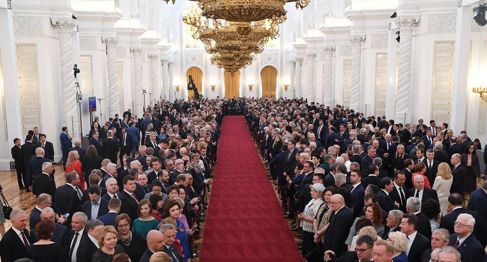 Владимир Путин прибудет на инаугурацию на новом лимузине Aurus Senat