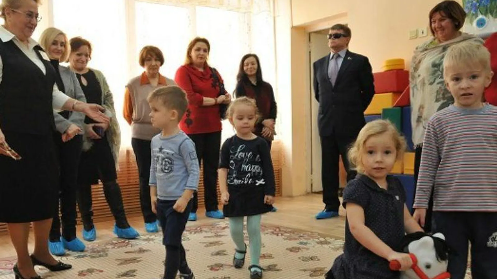 Восемь мини-центров для детей-инвалидов откроются в Подмосковье до конца года
