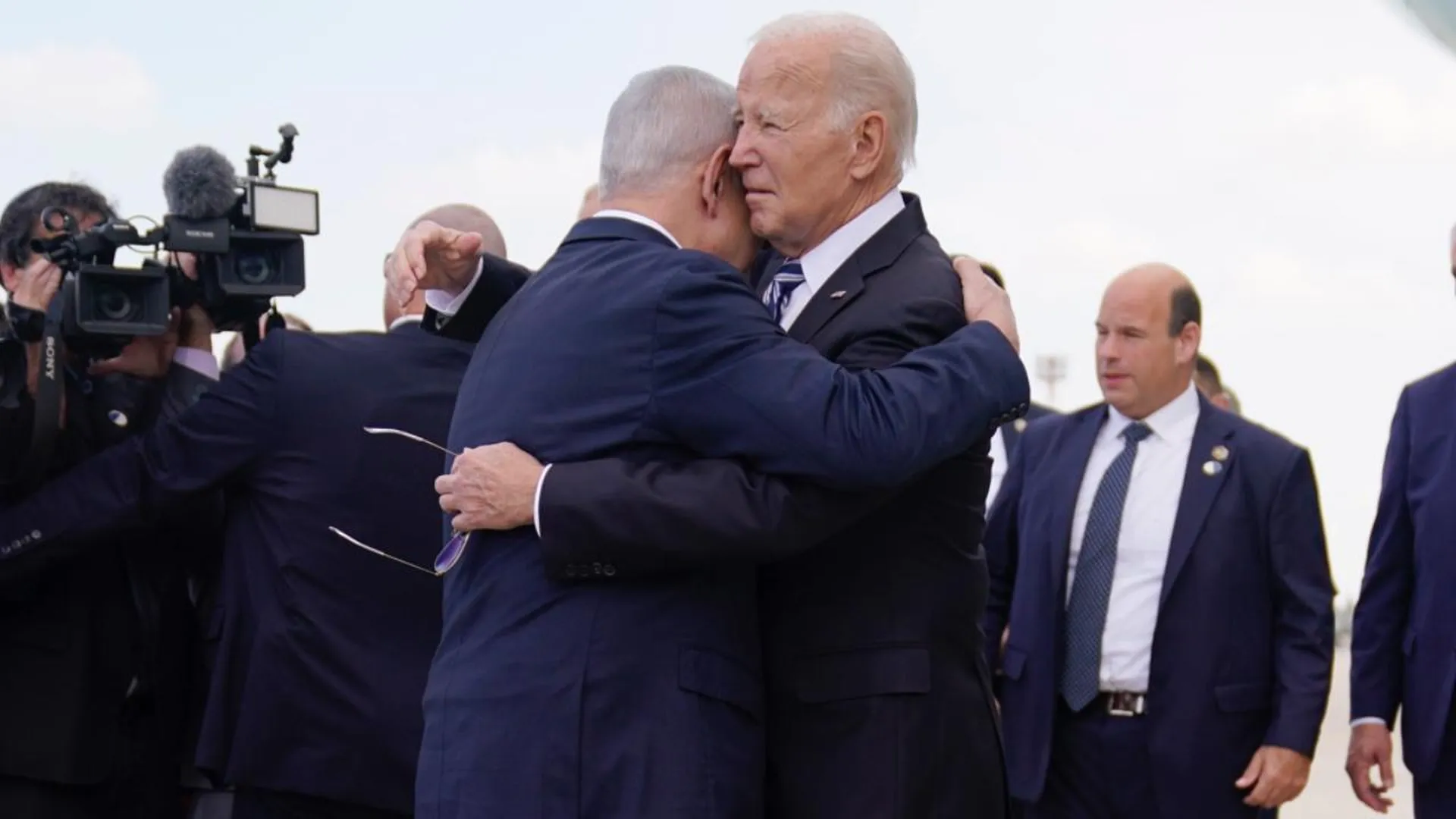 «Обелить репутацию сателлитов»: выяснилась истинная цель визита президента США в Израиль