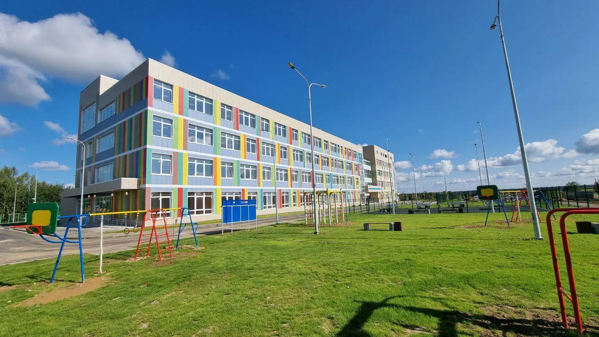 Шестьдесят школ и детсадов построили в Подмосковье с начала года