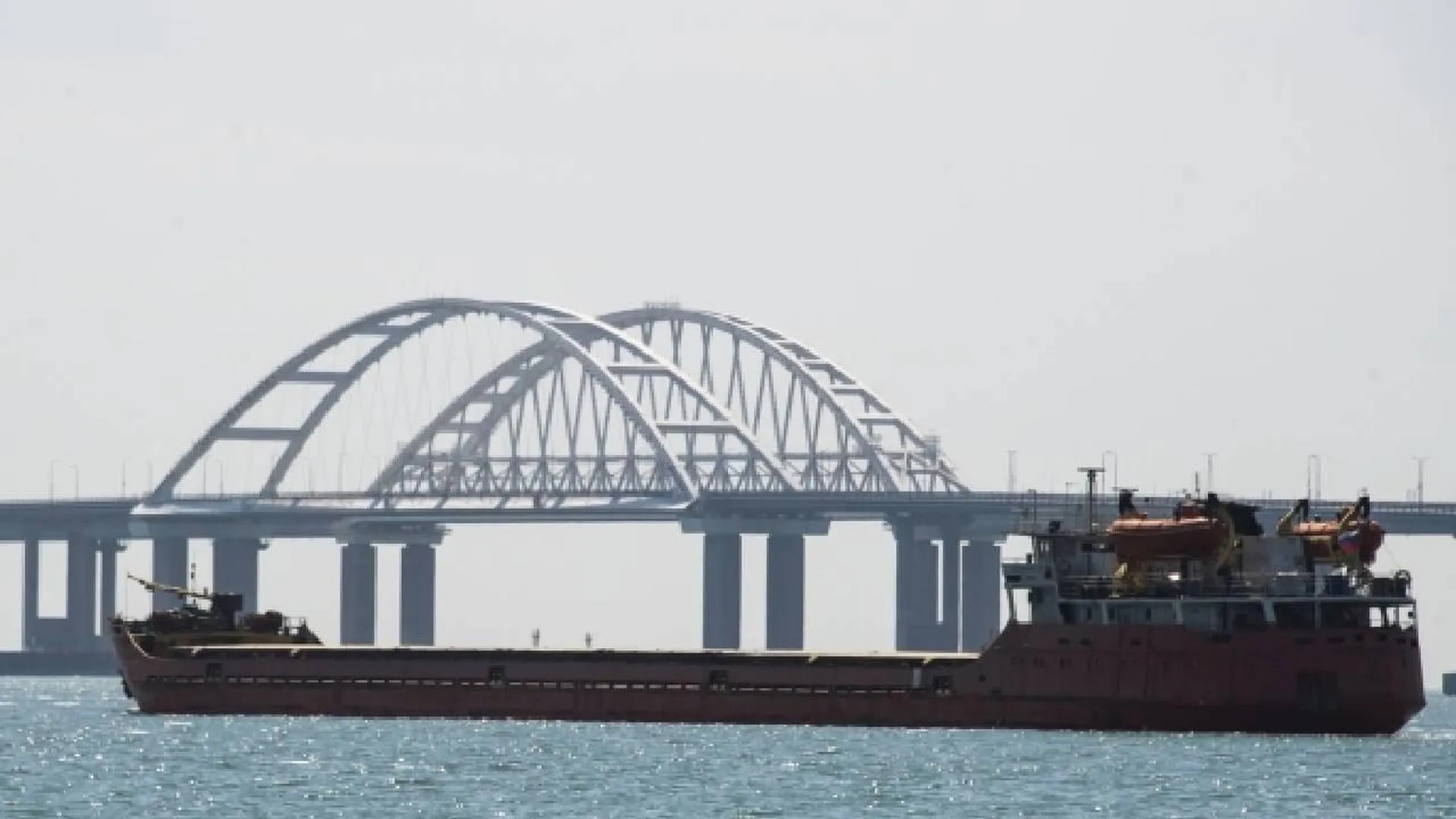 Newsweek: Атака на Крымский мост продемонстрировала некомпетентность президента Украины