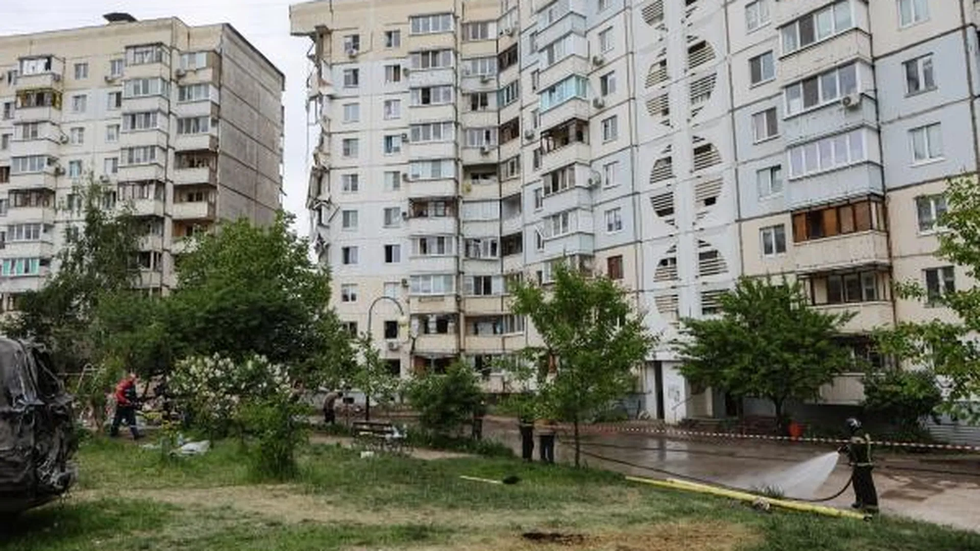 Число жертв после обрушения подъезда в Белгороде выросло до 16