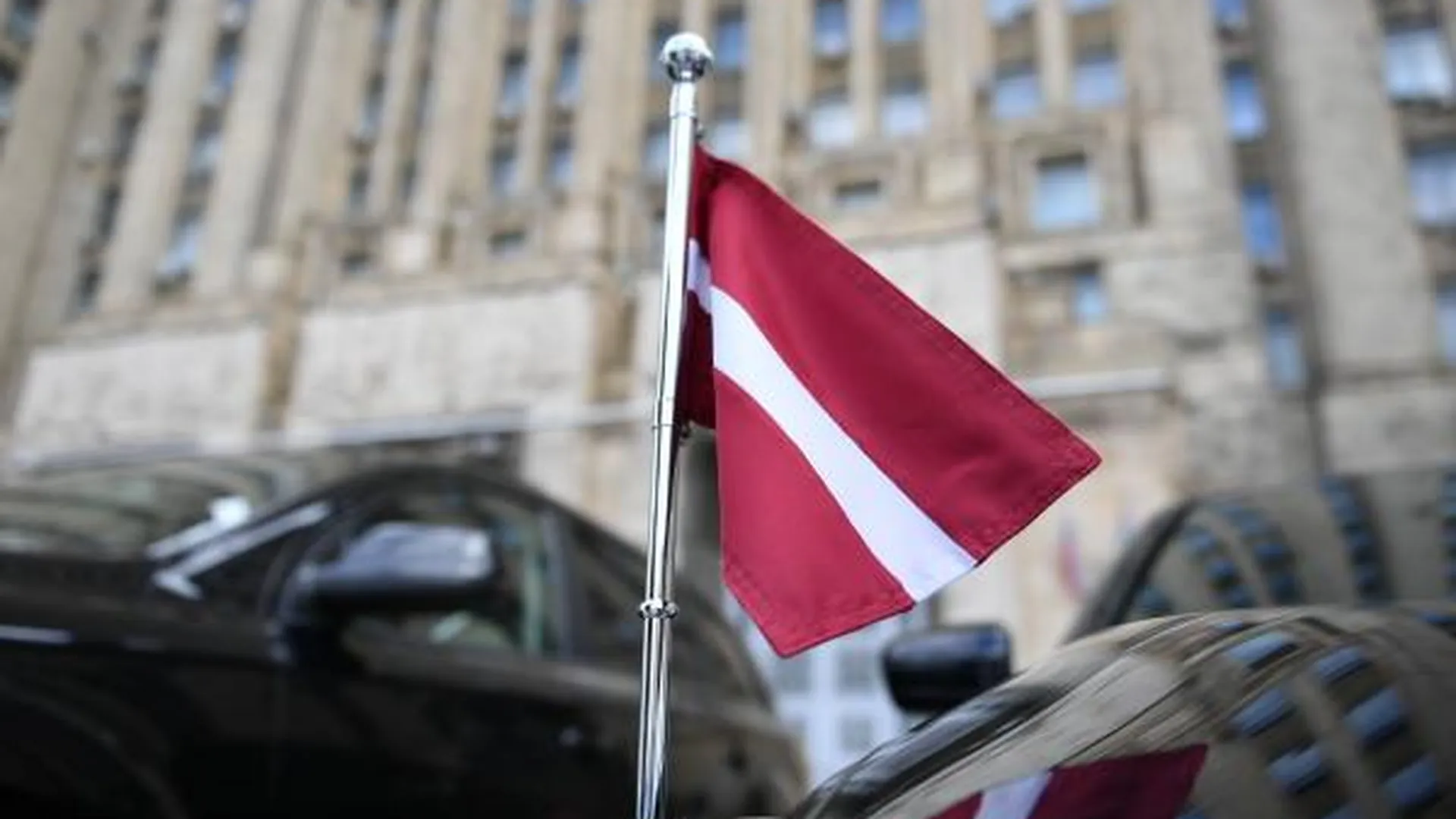 Глава МИД Латвии начал заикаться после вопроса о депортации россиян