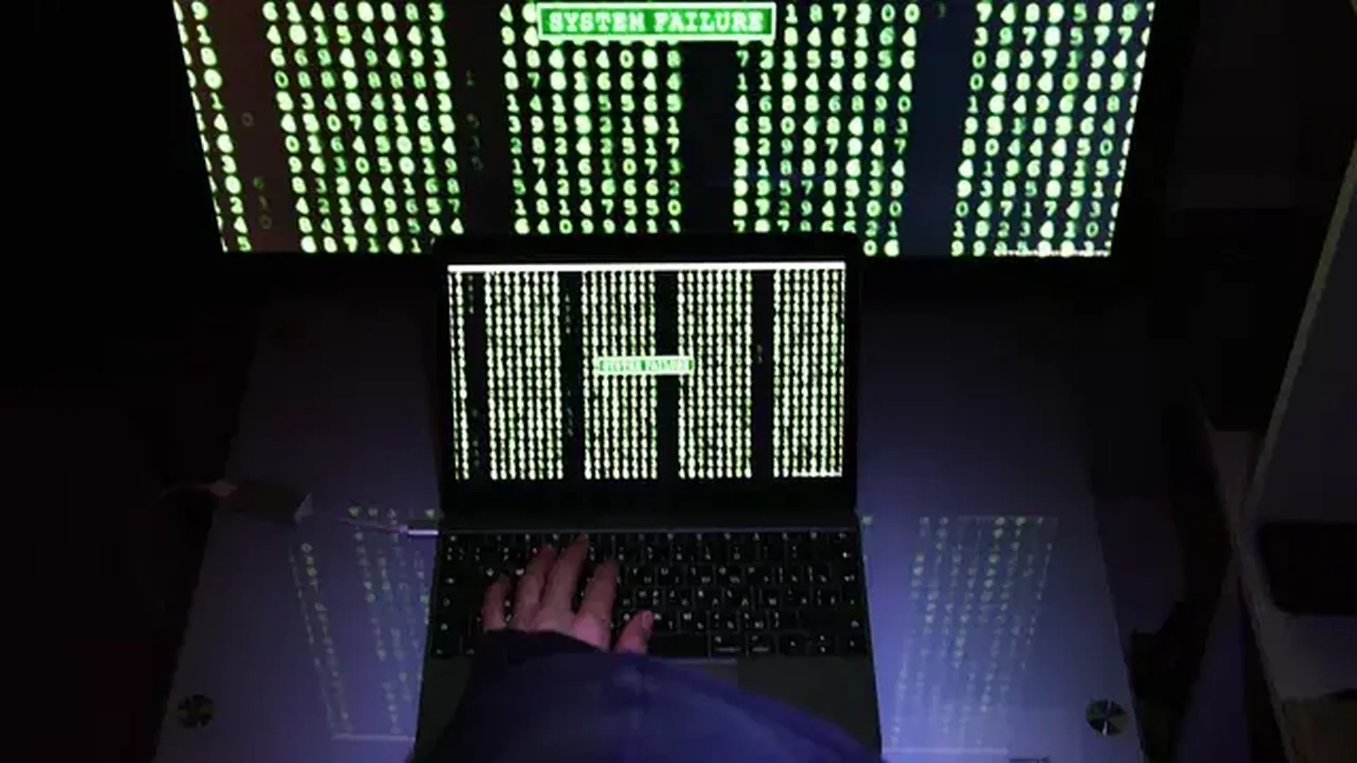 Директор ФБР назвал Россию главной киберугрозой для США