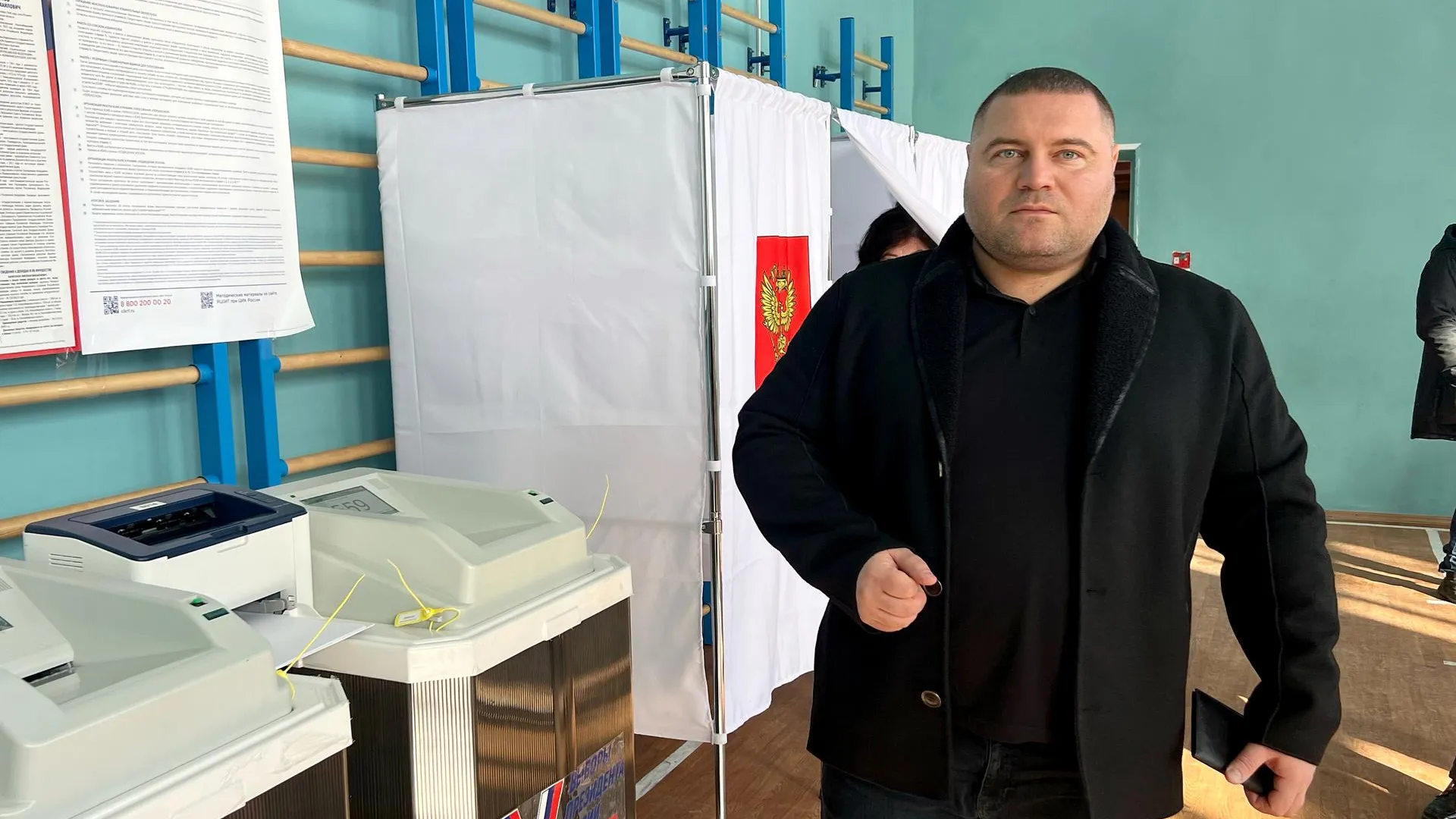 Депутат из Луховиц Александр Руденко проголосовал на выборах президента России
