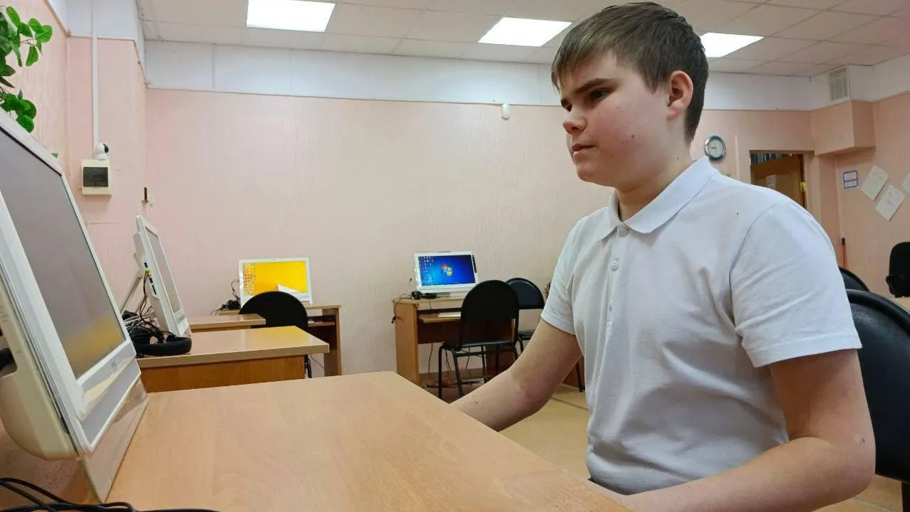 Андрей Воробьев поздравил школьника из Лыткарино, набравшего 300 баллов по трем предметам ЕГЭ