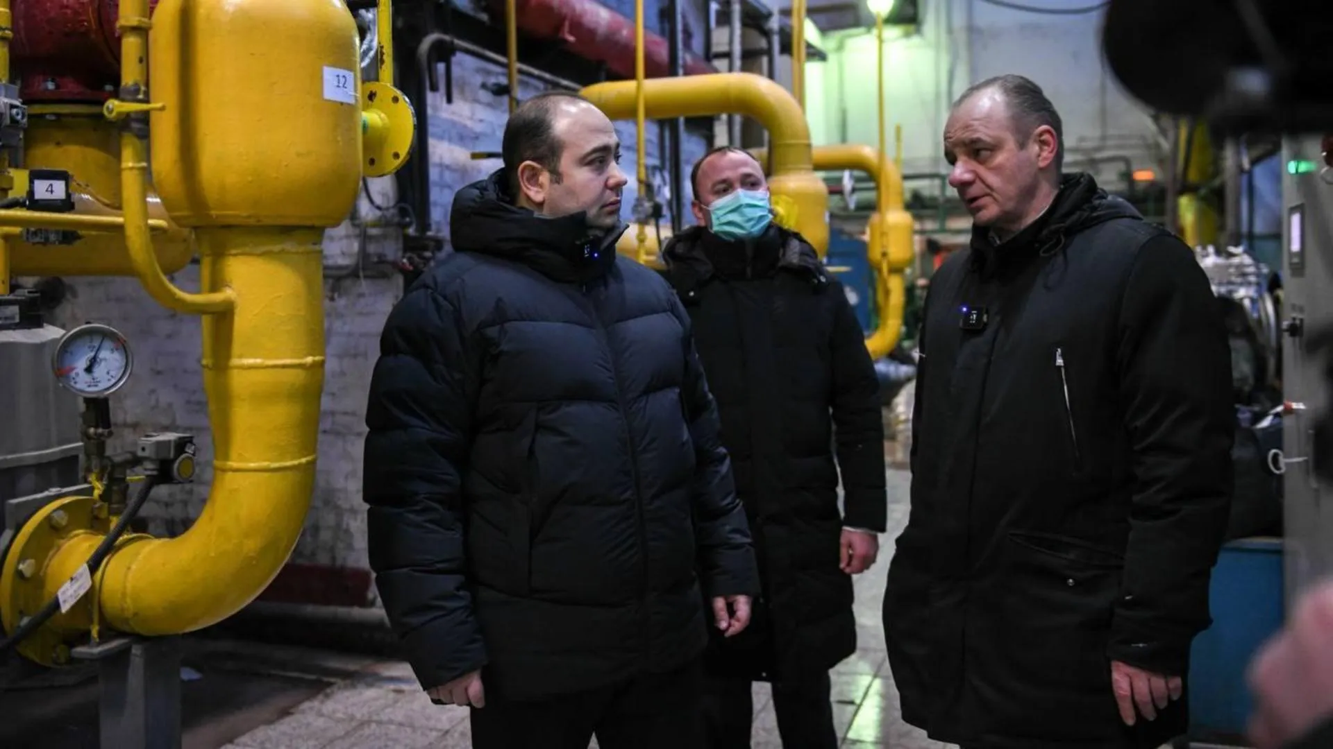 Дмитрий Волошин проверил работу квартальной тепловой станции на улице Лавочкина