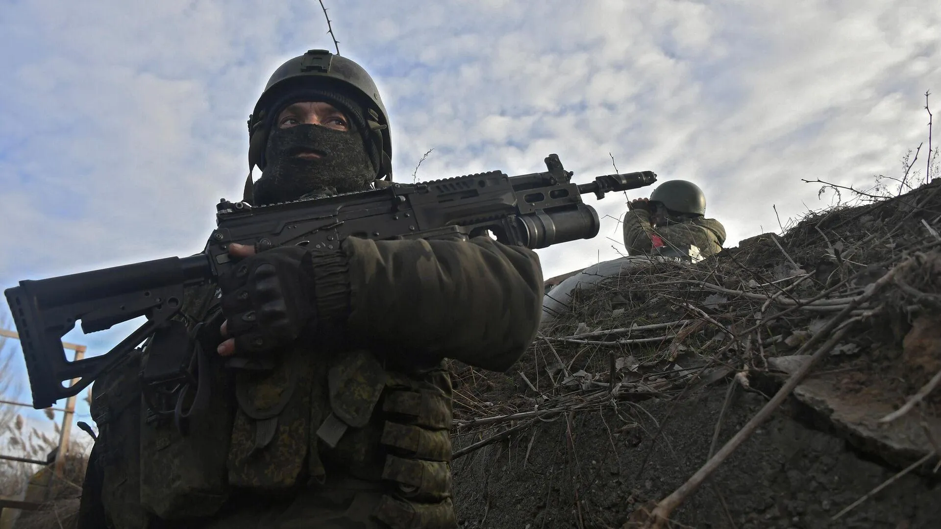 Российские силы отбили атаки ВСУ на Соледаро-Артемовском направлении