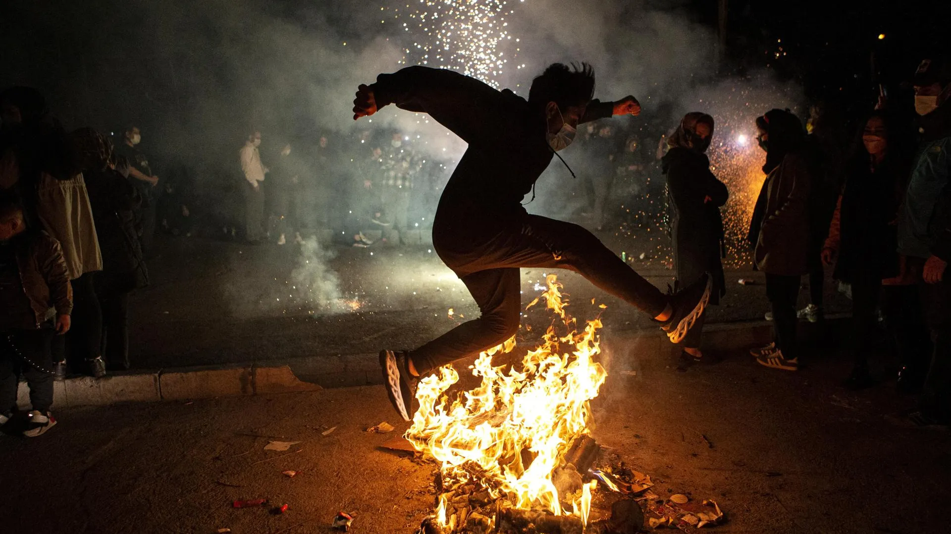 Празднование Навруза в Иране. Фото: Ahmad Halabisaz / XinHua