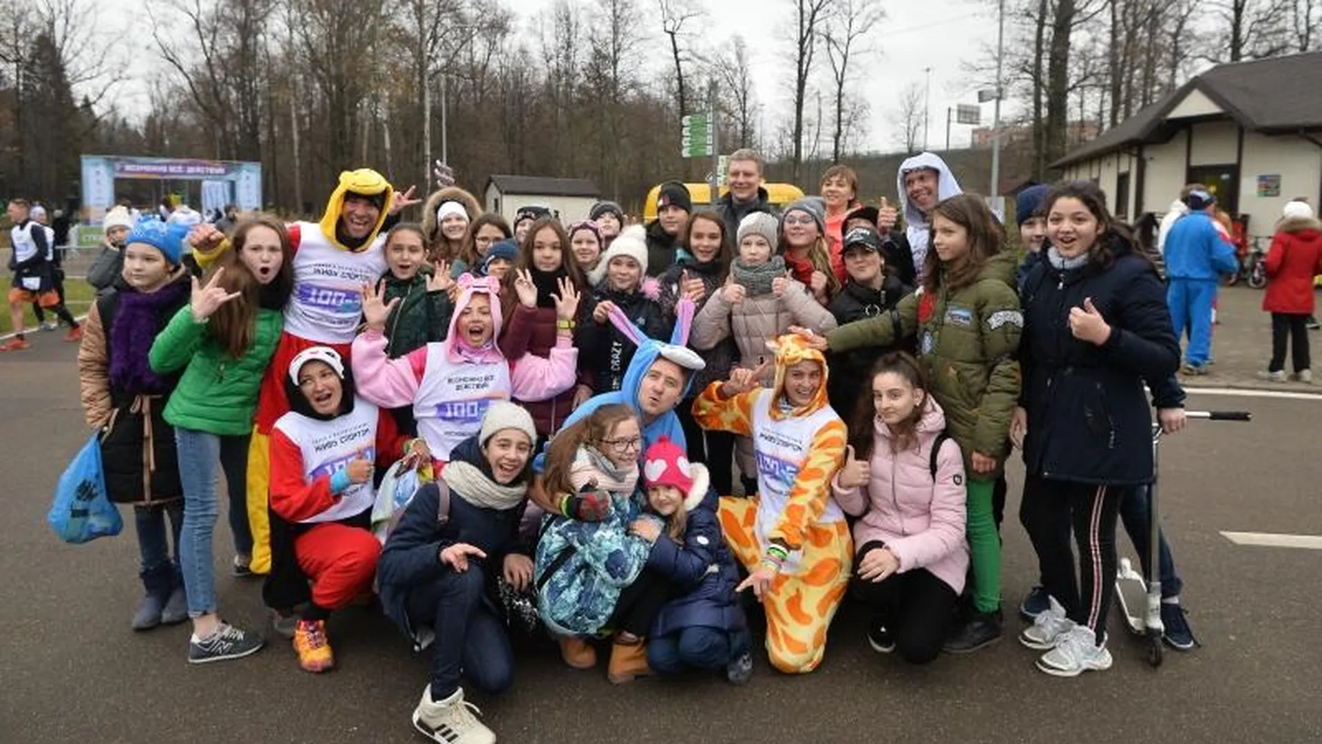 На старт гонки с препятствиями «Живу Спортом» в Одинцове вышли 1200 человек