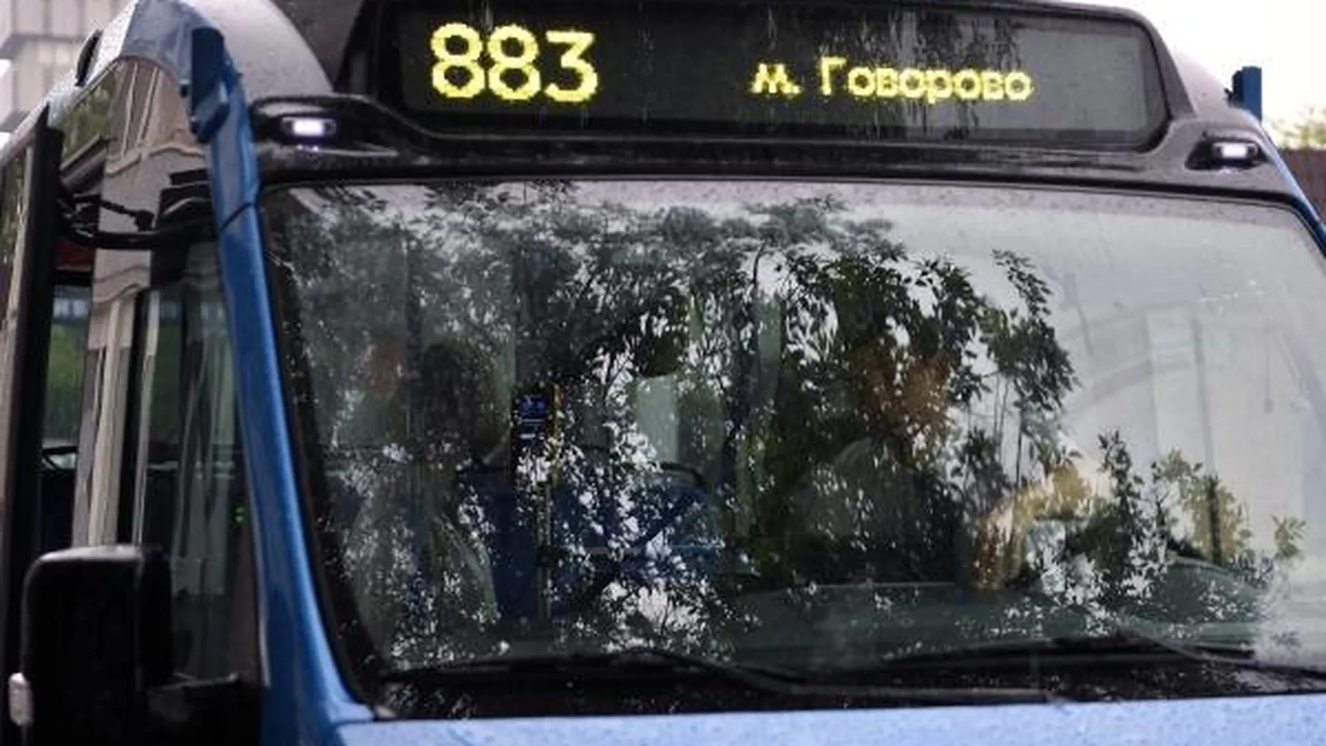 Боковые экраны обновили на общественном транспорте в Москве