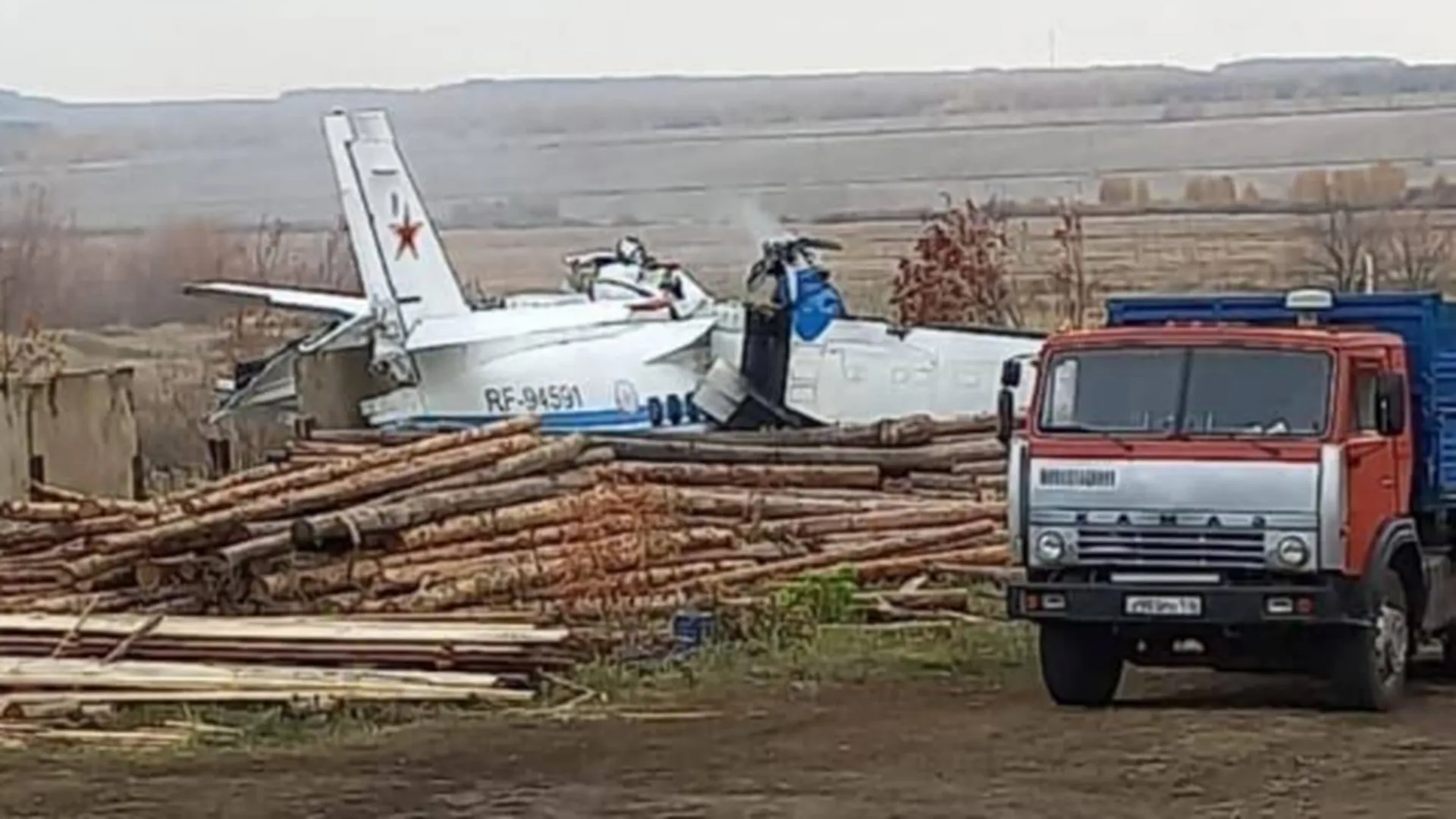 МЧС: 15 человек погибли при крушении самолета в Татарстане