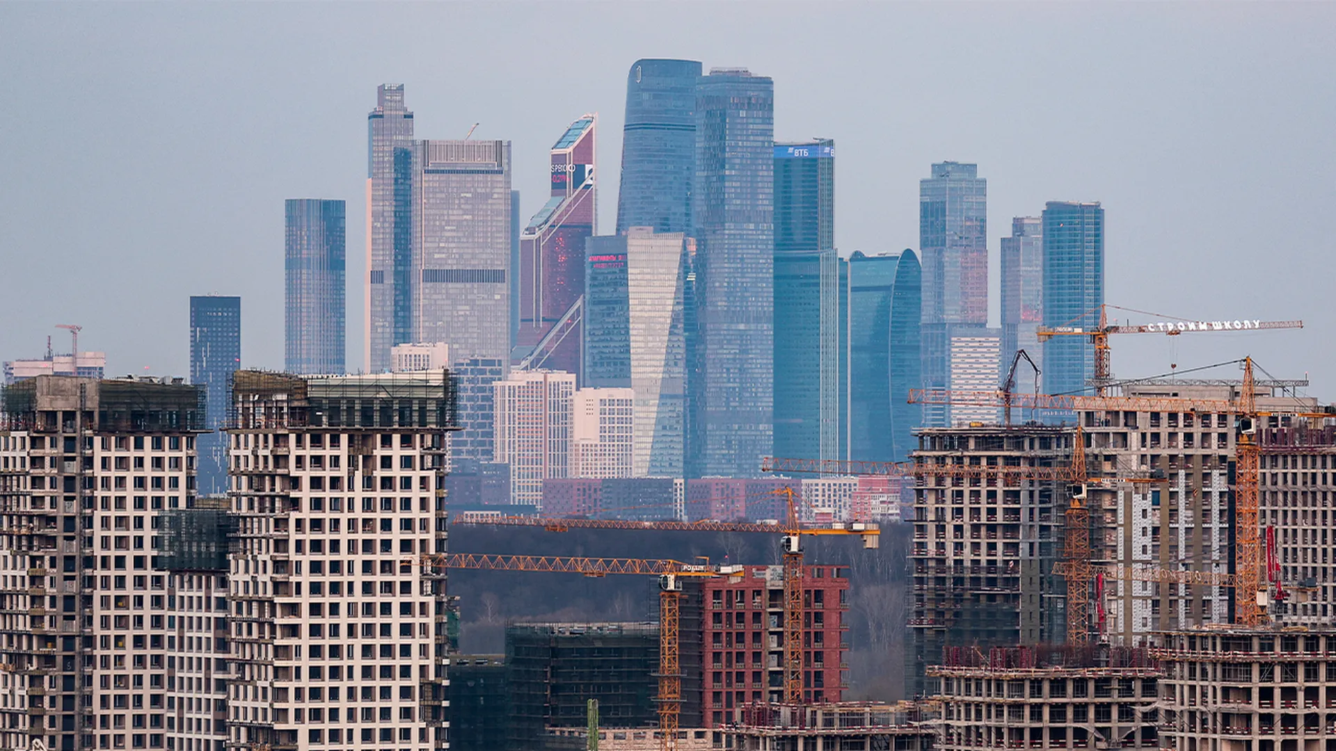 Москва или Питер: турэксперт Филиппова рассказала, какой город лучше