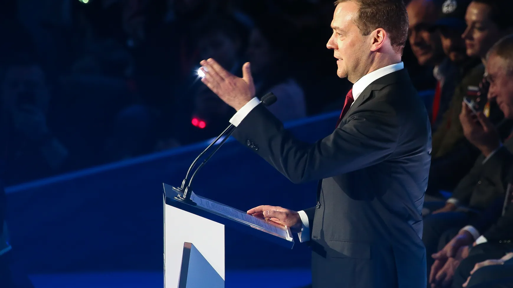 Байдену объяснили значение пожелания ему здоровья от Медведева