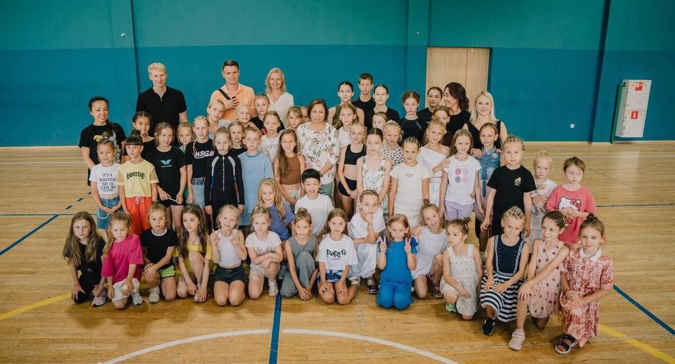 Юные фигуристы из Красногорска встретились с олимпийской чемпионкой Родниной