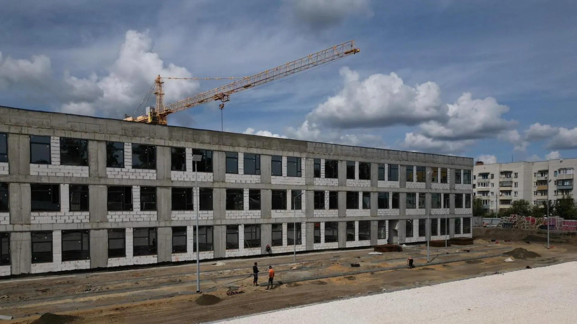 Половина работ по возведению новой школы завершена в Орехово-Зуево