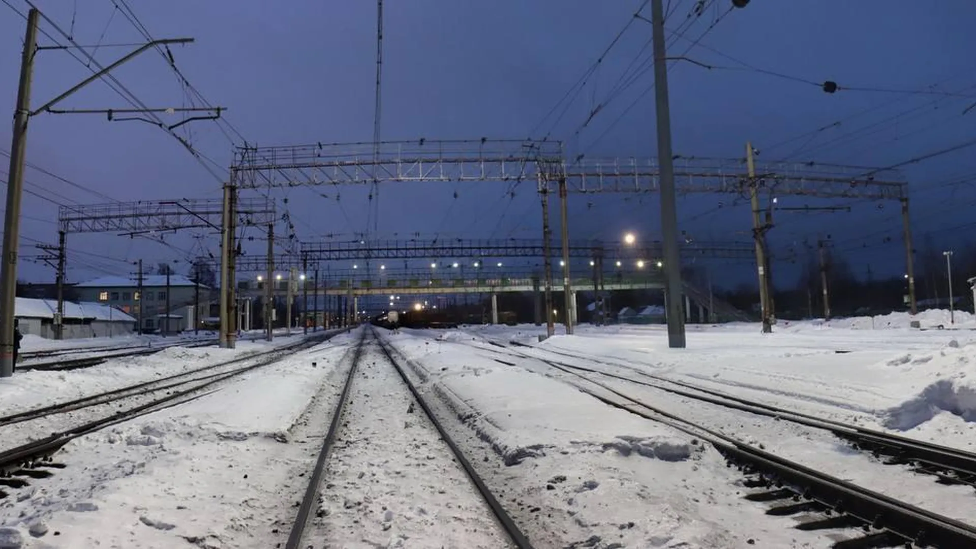 Юноша попал под колеса электрички на станции «Куровская» в Подмосковье