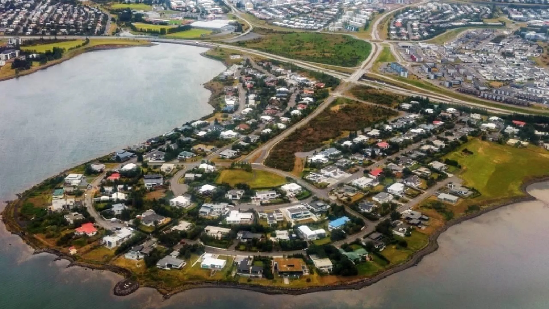 «Как будто на другой планете»: Россиянин рассказал о жизни в Исландии