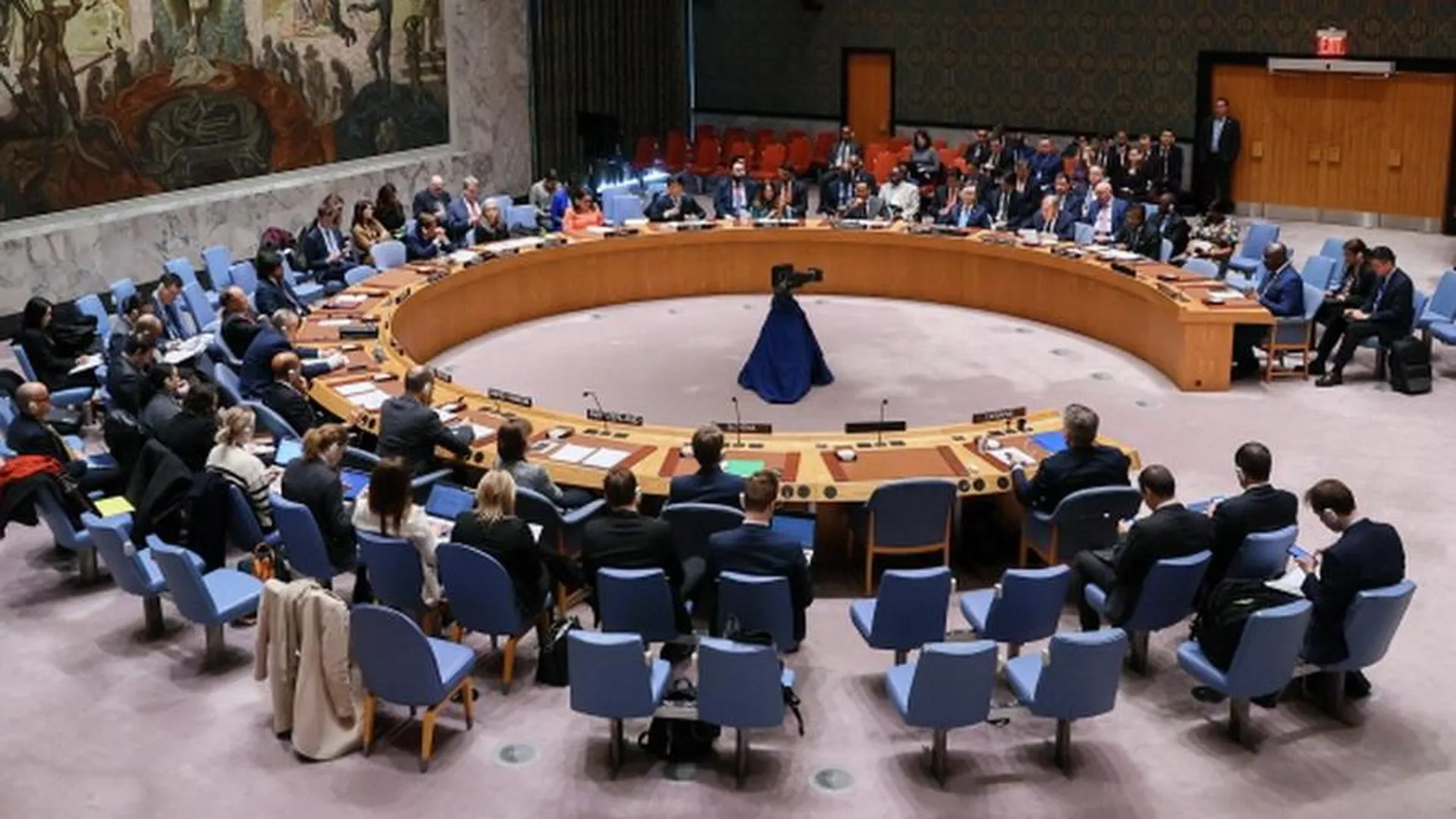 Заседание СБ ООН прервали из-за землетрясения