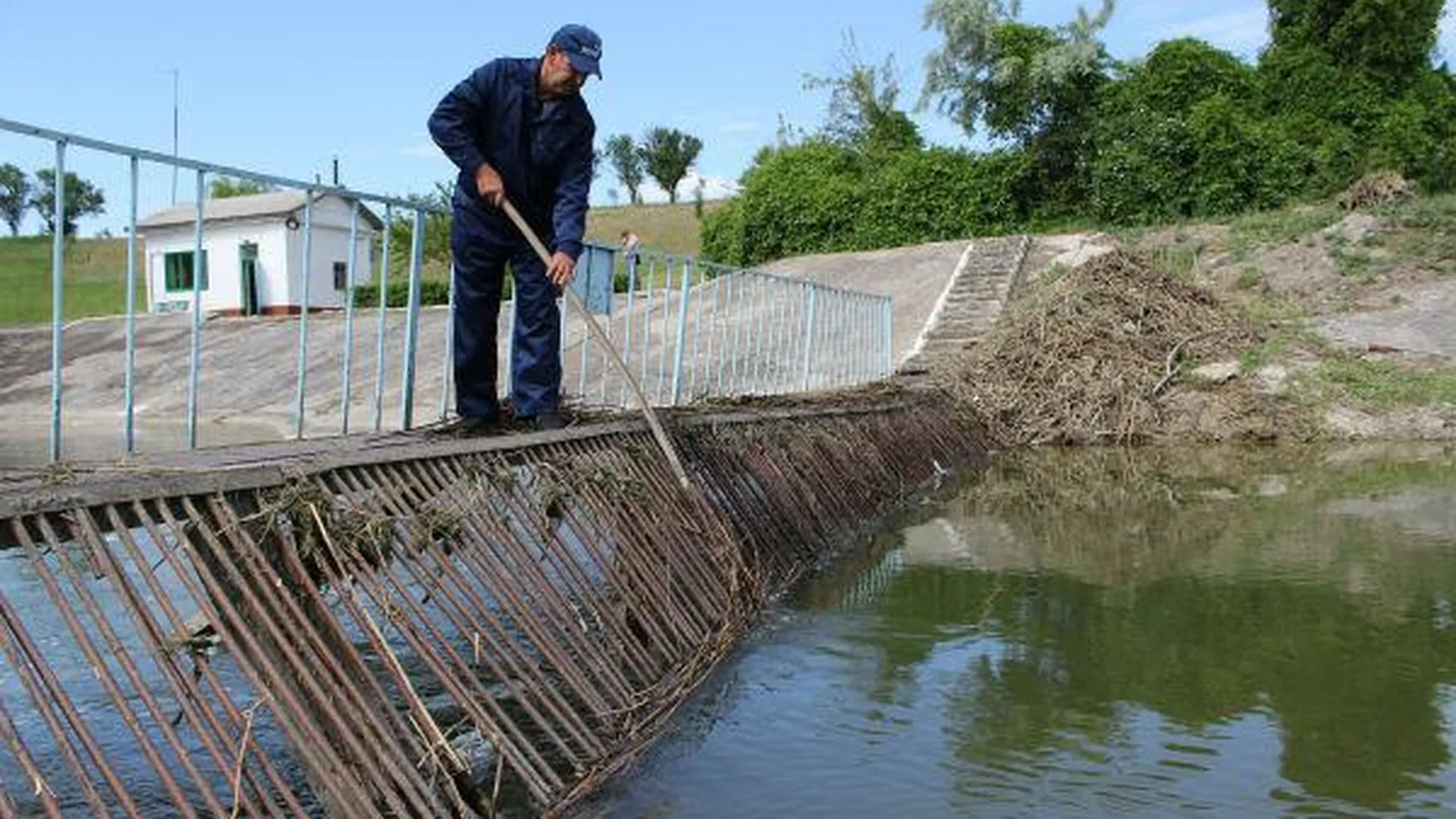 В Мытищинском районе очистят водохранилище