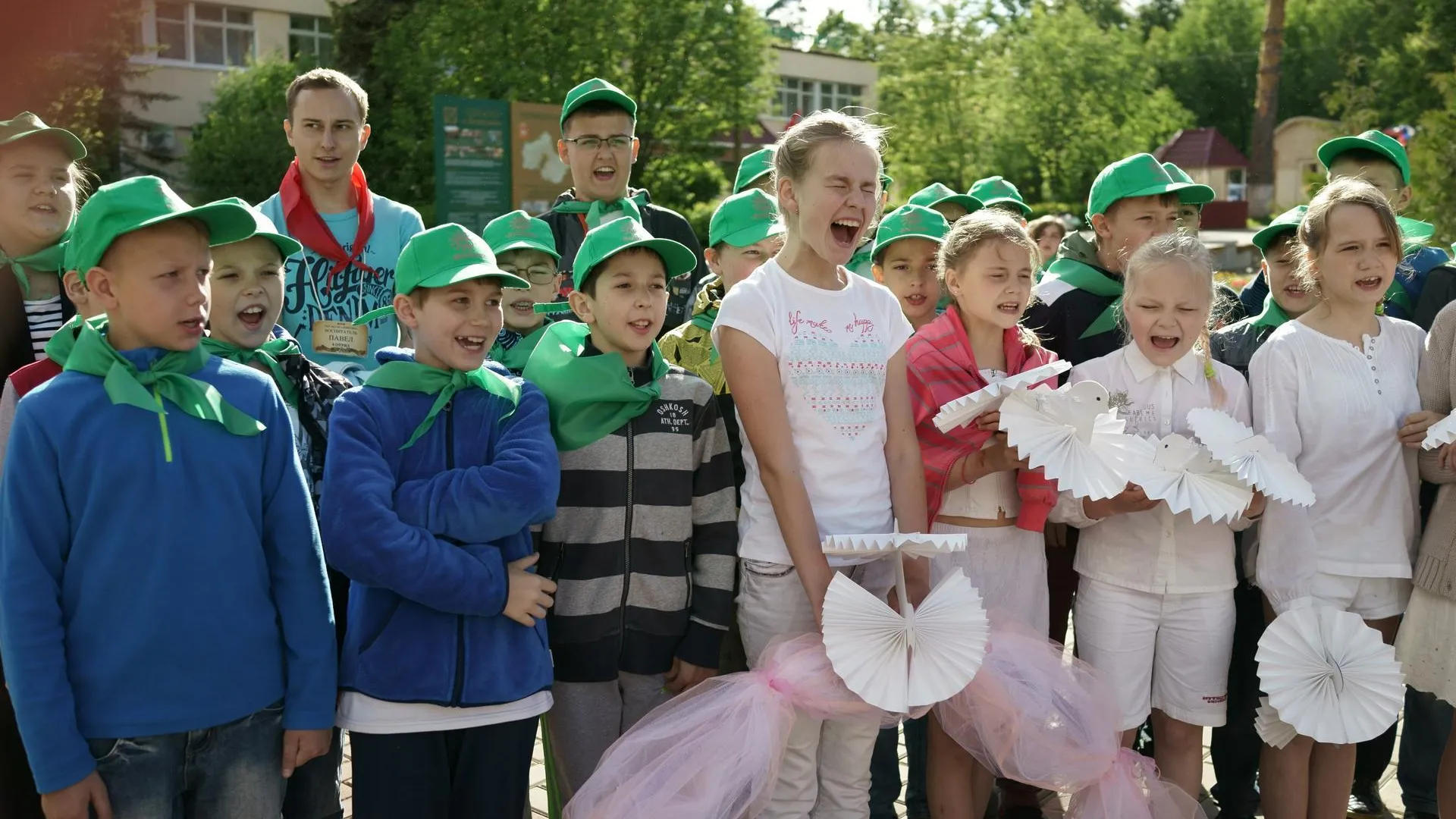 Жителям Подмосковья рассказали, как оформить справку в детский лагерь в режиме онлайн