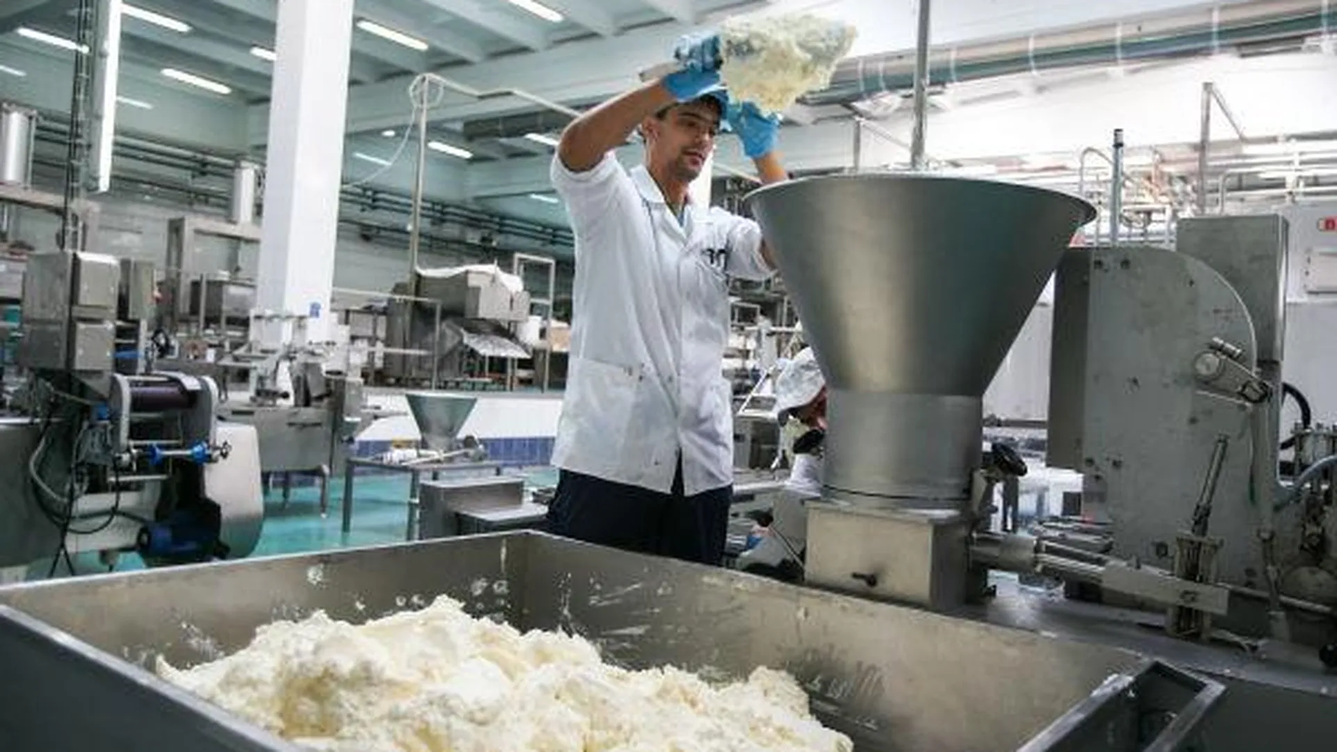 Около 2 тыс рабочих мест появится с открытием молочного концерна в МО