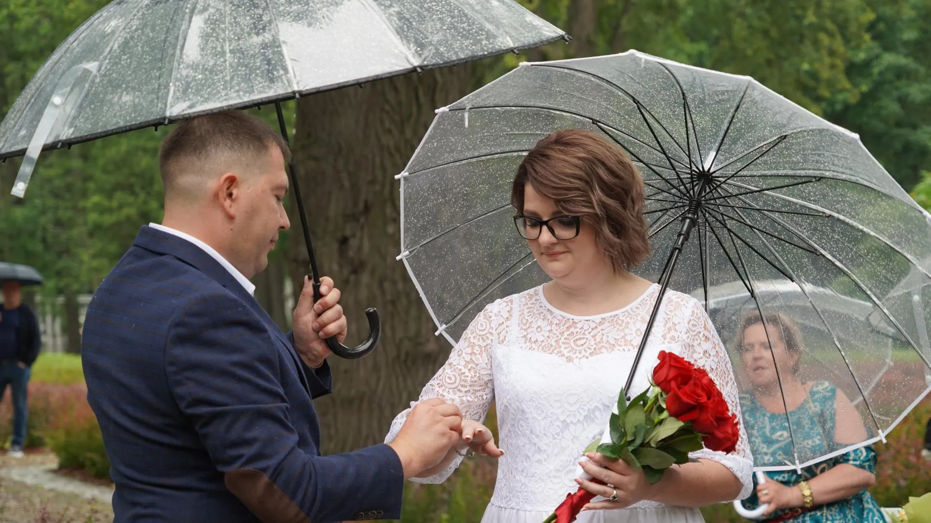 Выездную регистрацию брака впервые провели в парке усадьбы Кривякино в Воскресенске