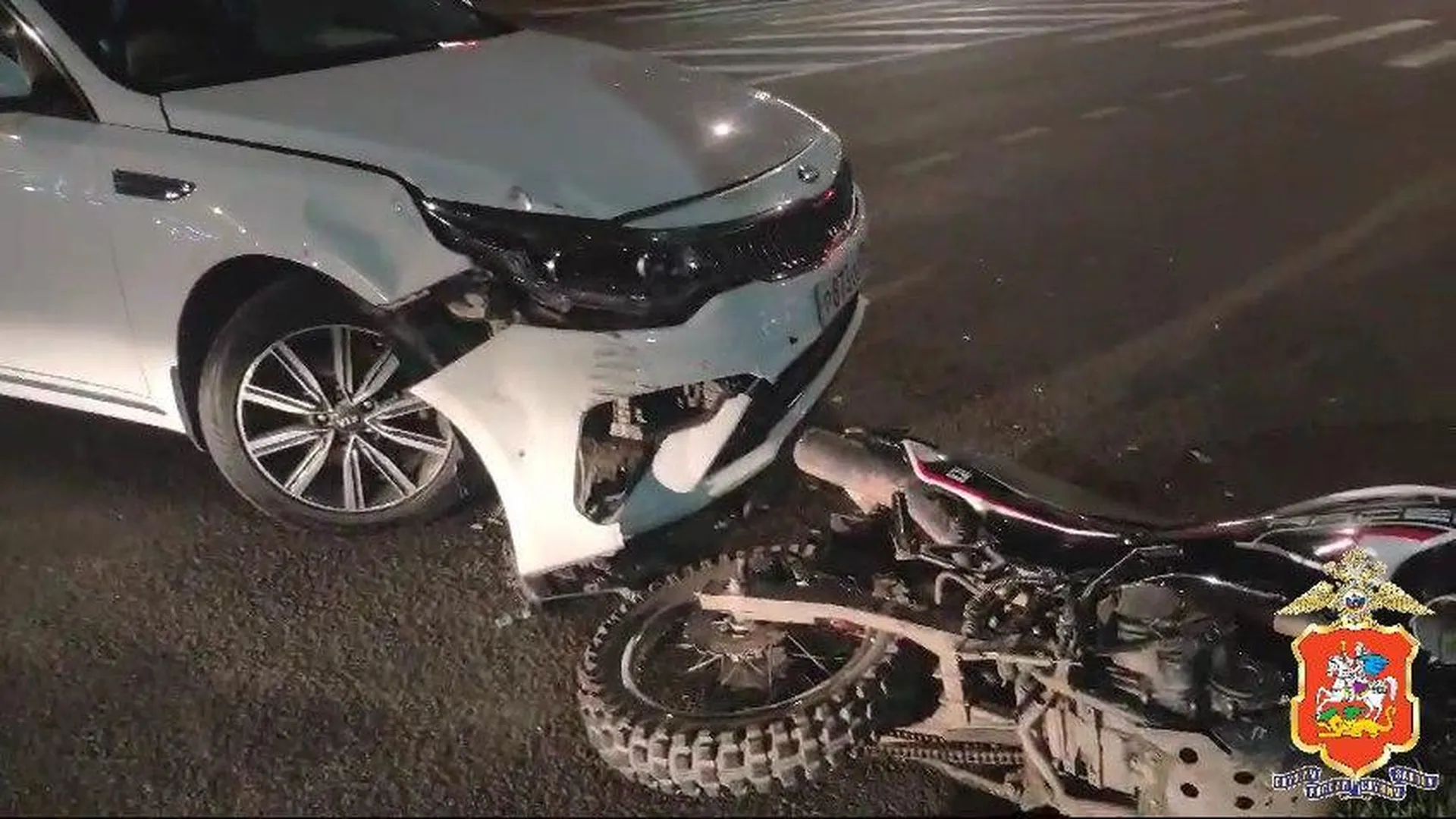 Двое подростков на мотоцикле пострадали в ДТП в Подмосковье