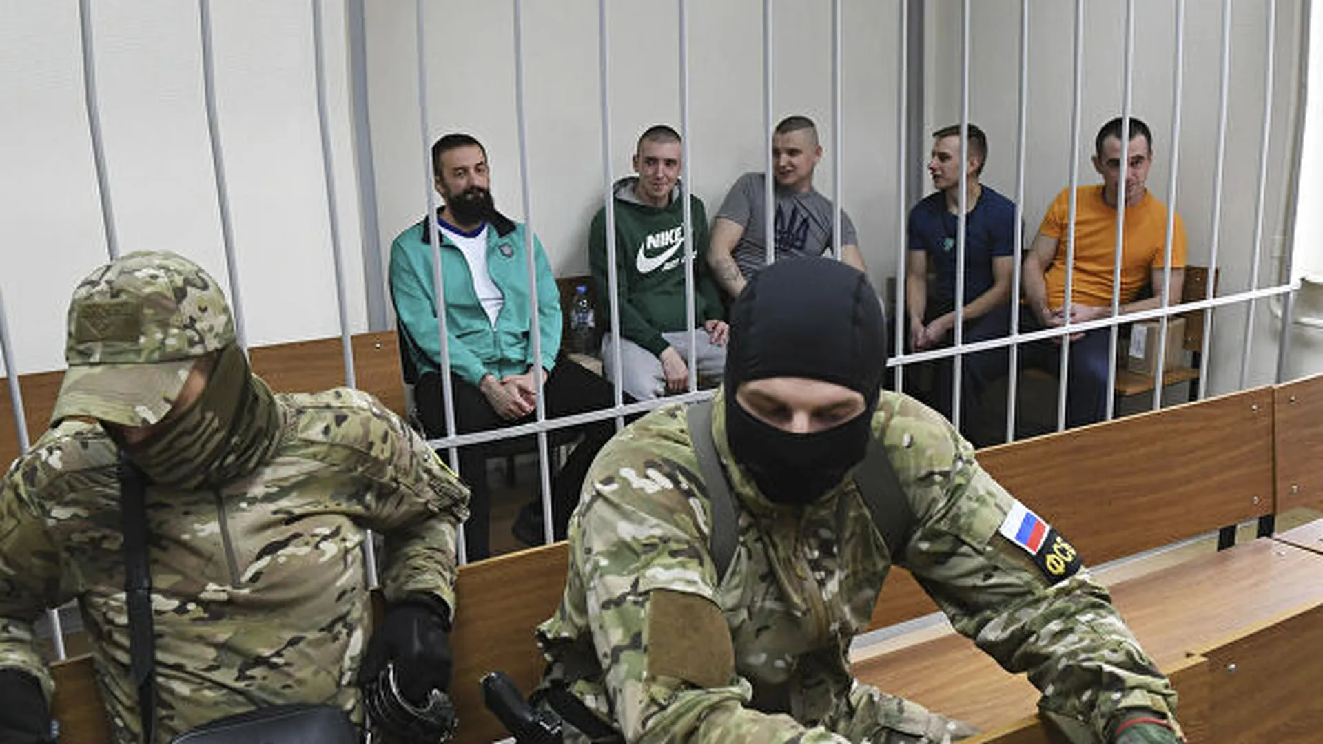 Следствие по делу украинских моряков приостановили