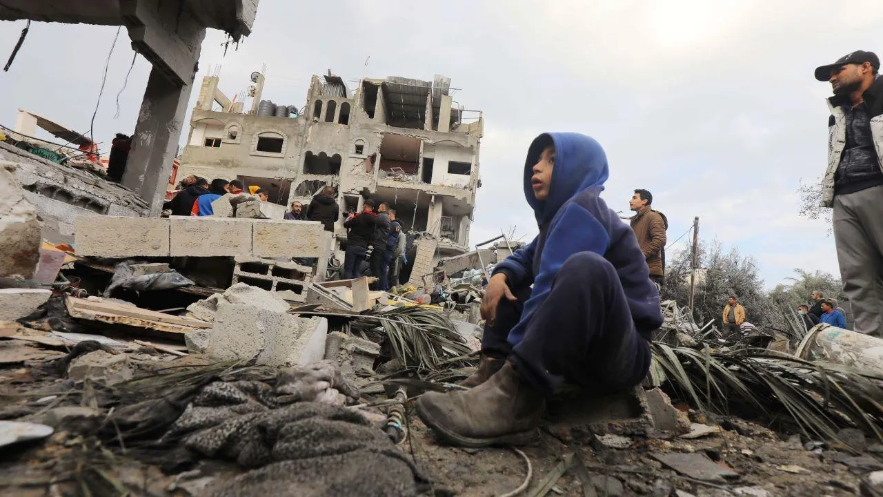 Израильские войска нанесли удары по лагерям беженцев в центре Газы
