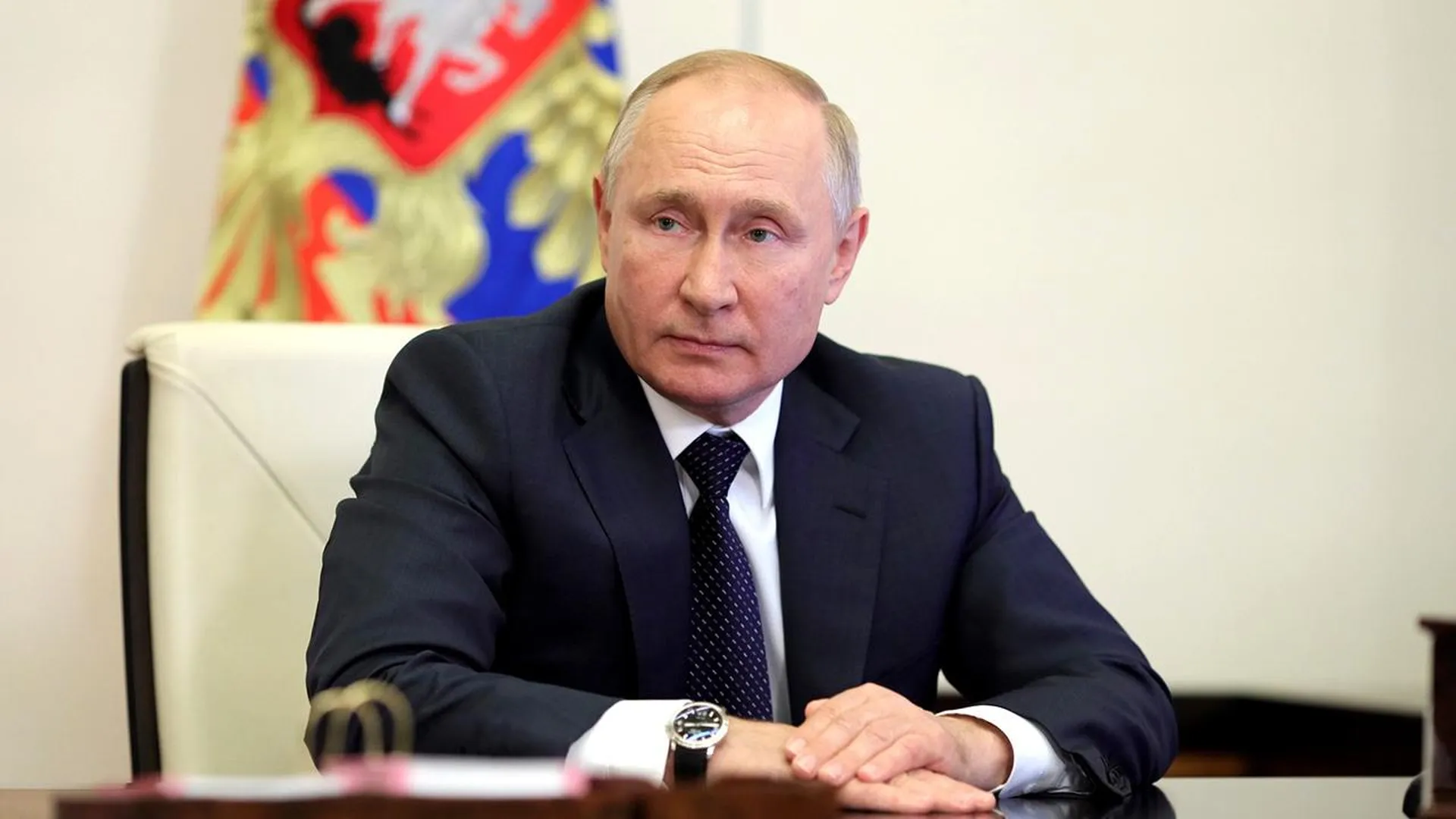 Бояться и договариваться: интервью Путина американцу Карлсону повлияет на ход президентской гонки в США
