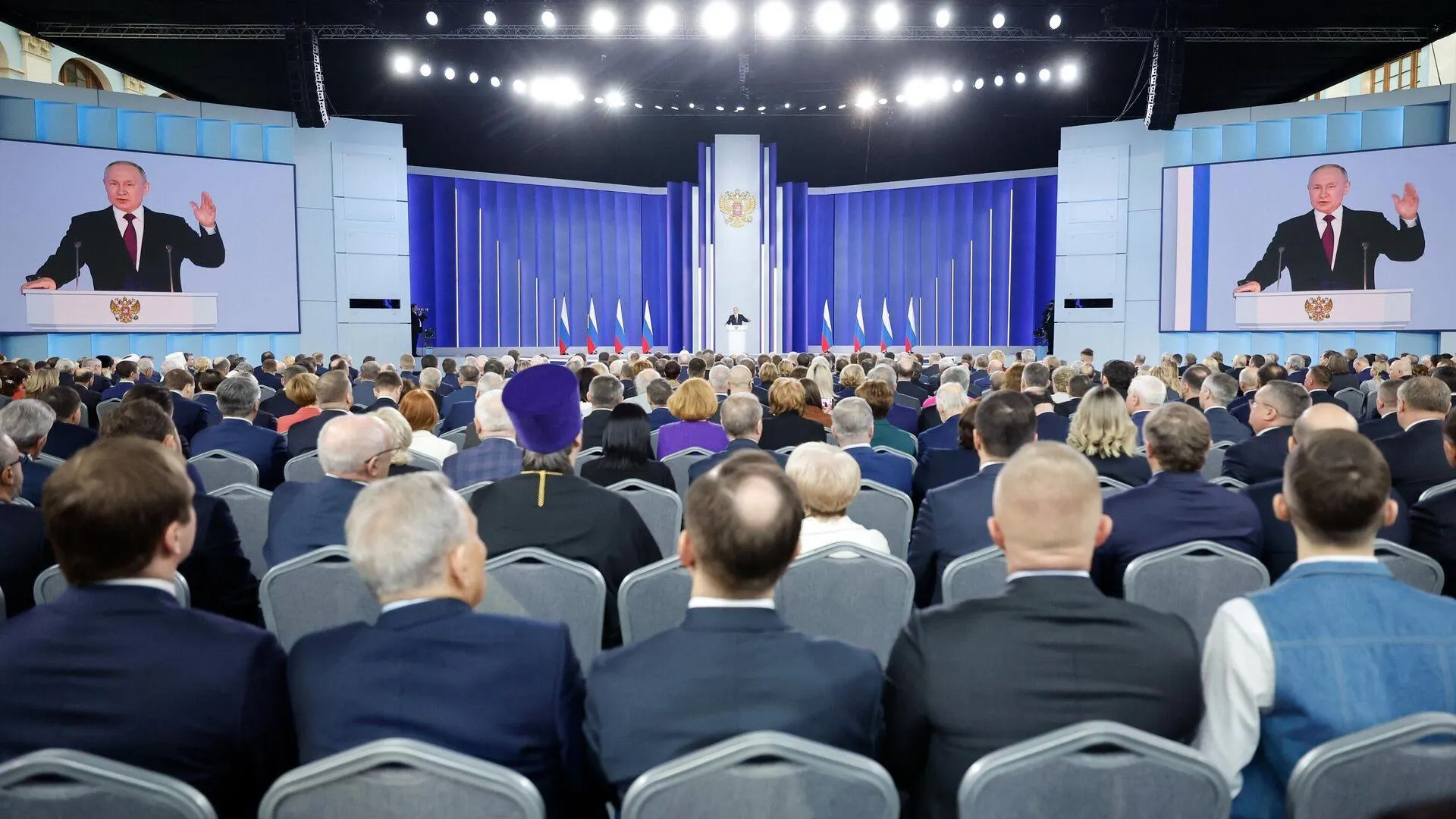 Реализацию послания Федеральному собранию обсудят на совещании с Путиным 14 марта