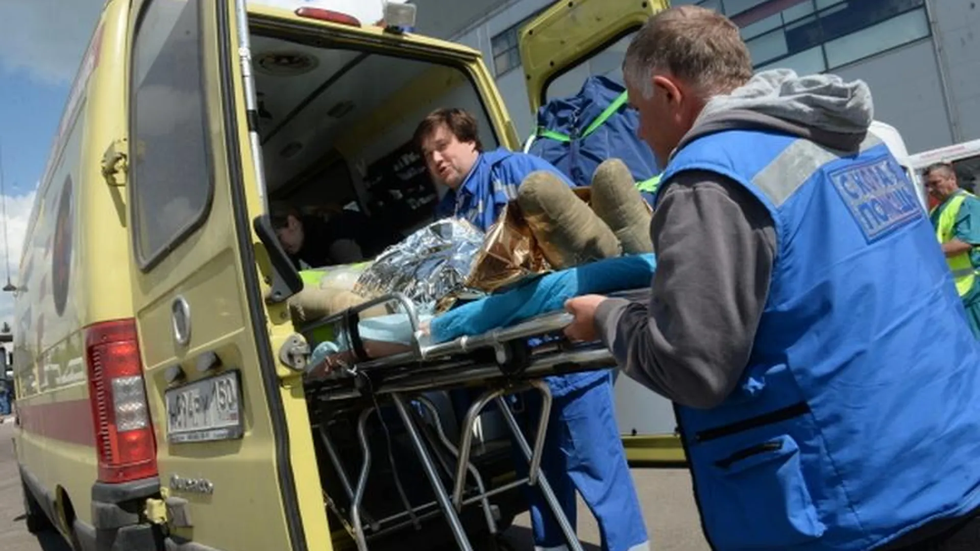 Маршрутка врезалась в грузовик в Подмосковье, четверо пассажиров в больнице