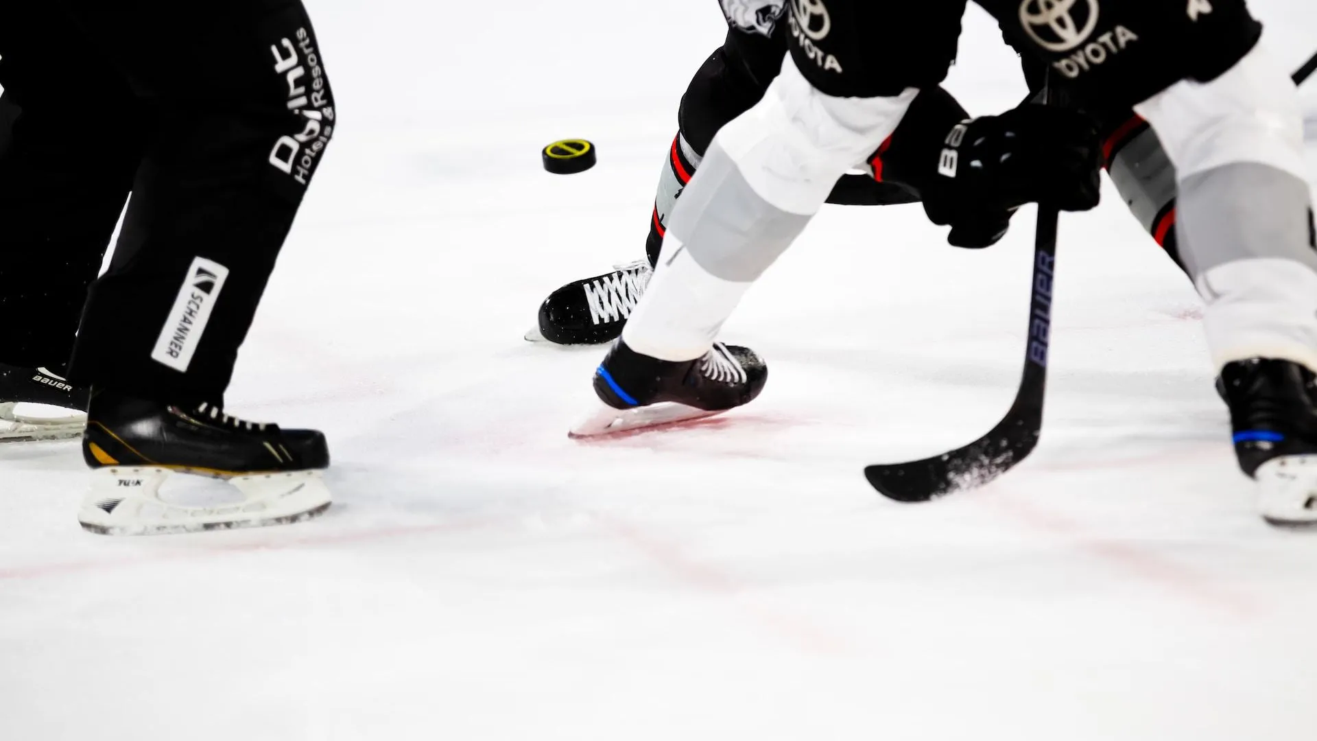 Хоккеисты из Балашихи победили в первом матче турнира на Кубок Александра Овечкина