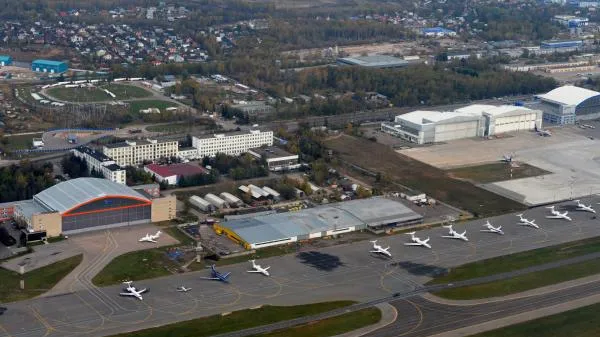 В Шереметьево и Внуково бушует непогода, но задержки самолетов пока не будет