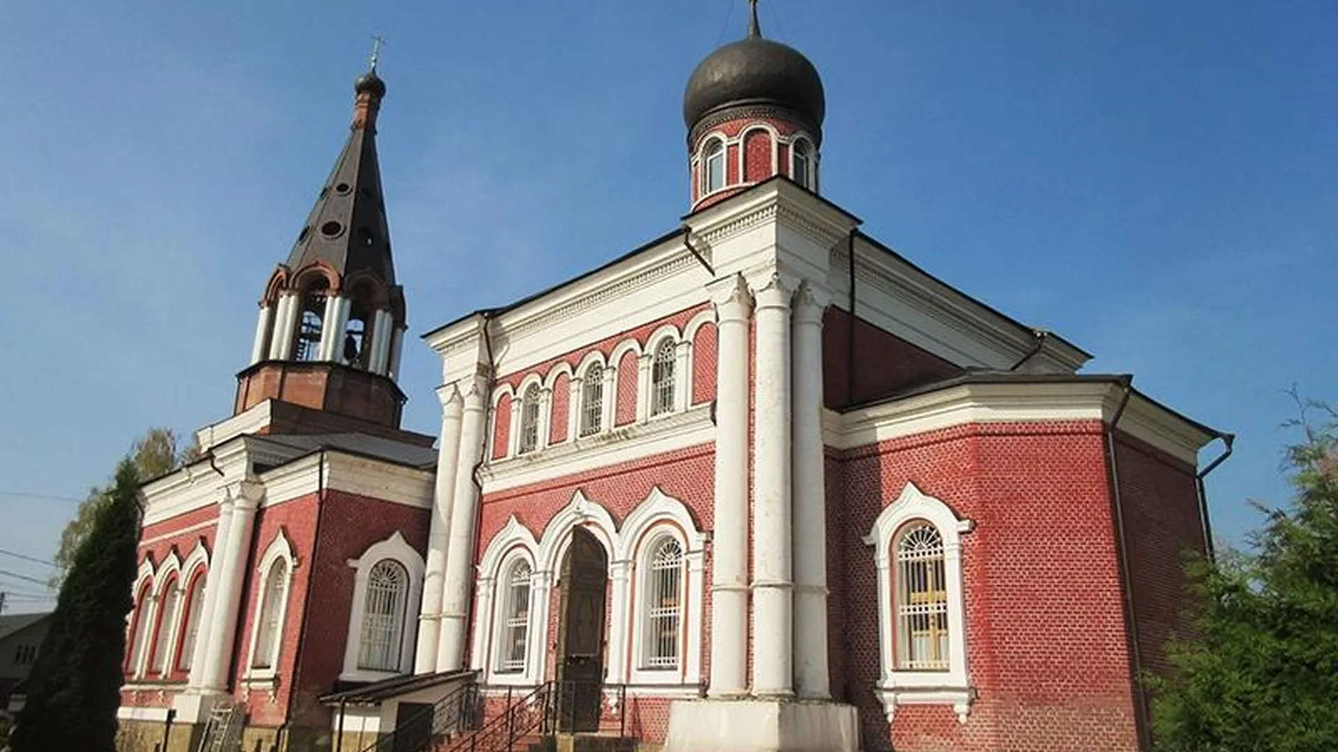 Алексеевская церковь в Хотьково и «посуда при сельце Горбунове»