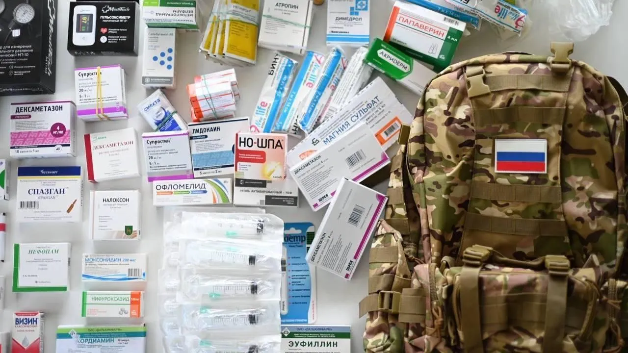 Медицинские рюкзаки с лекарствами передали красногорским врачам в зоне СВО