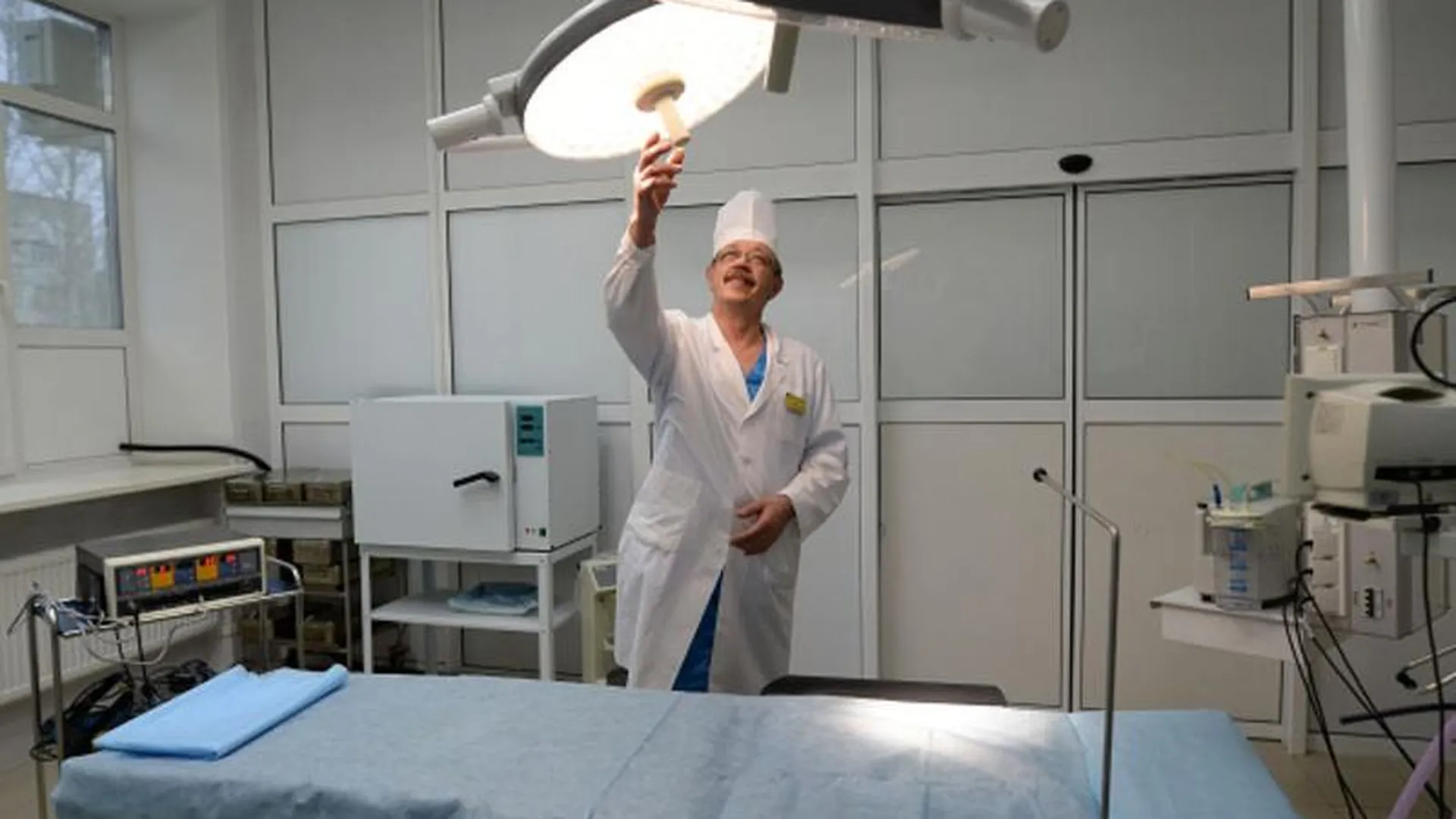Центральная больница Реутова получила современные хирургические столы