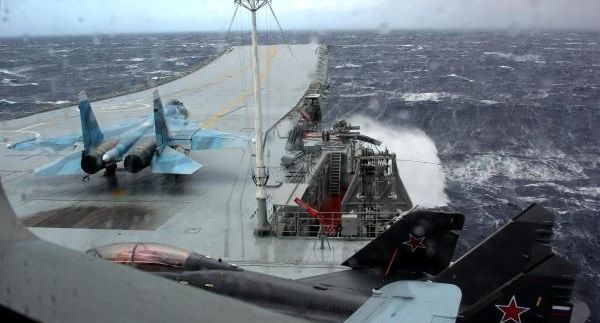 Адмирал Пепеляев выступил против установки на авианосце ВМФ РФ ударного оружия